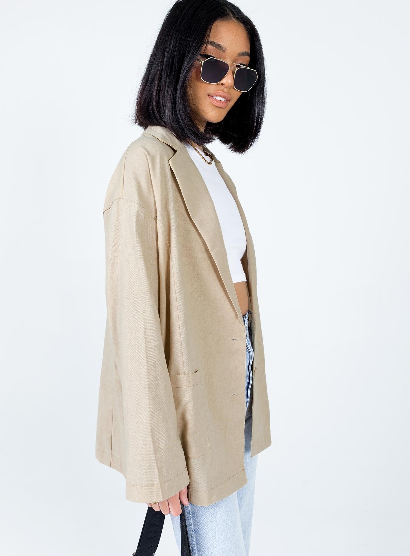 Amber Oversized Linen Blazer Beige - Image 4