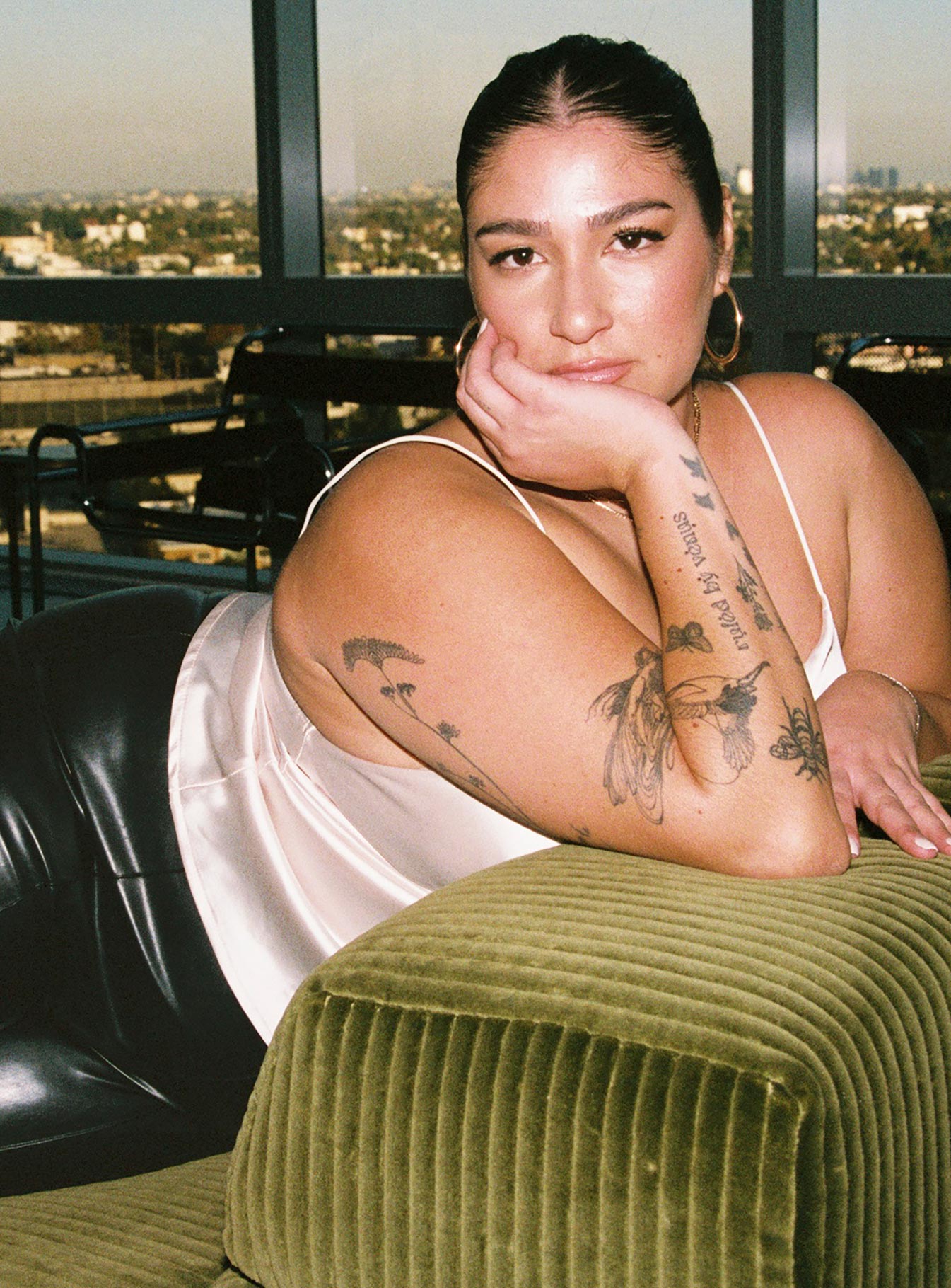 Keegan Top Champagne Curve - Image 4