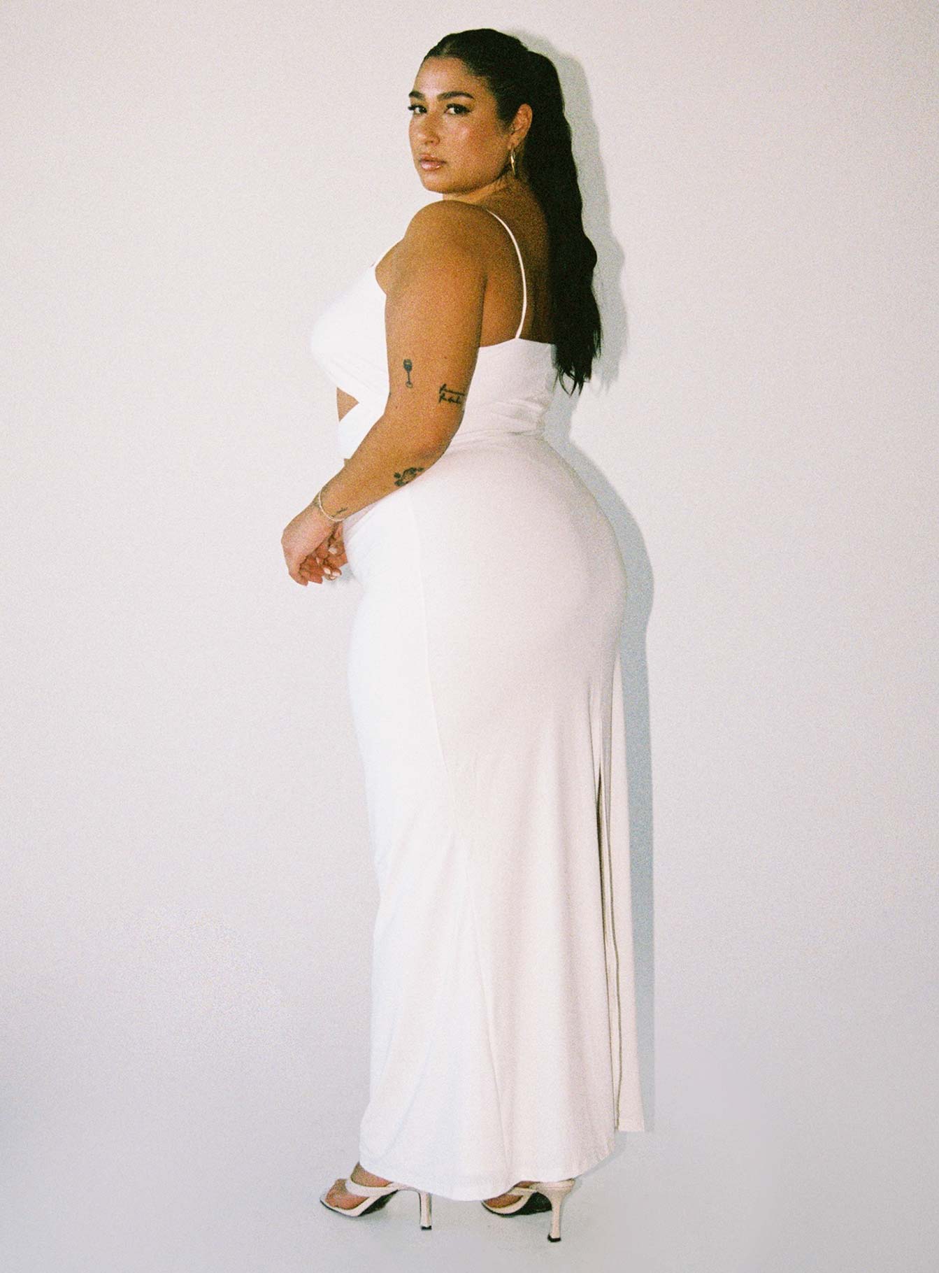 Maci Maxi Dress White Curve - Image 3