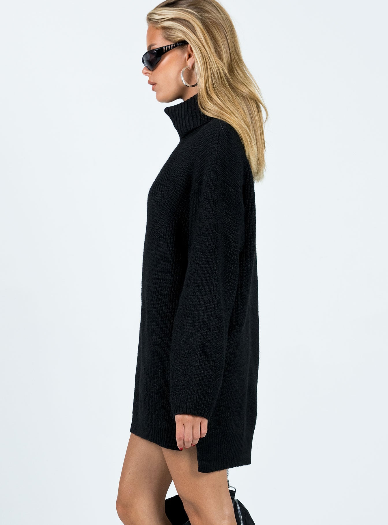 Theese Sweater Dress Black - Image 7