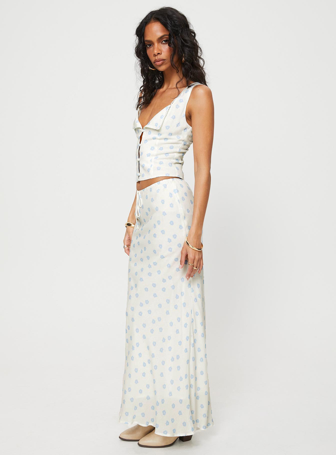 Cheshire Floral Maxi Skirt White / Blue - Image 6
