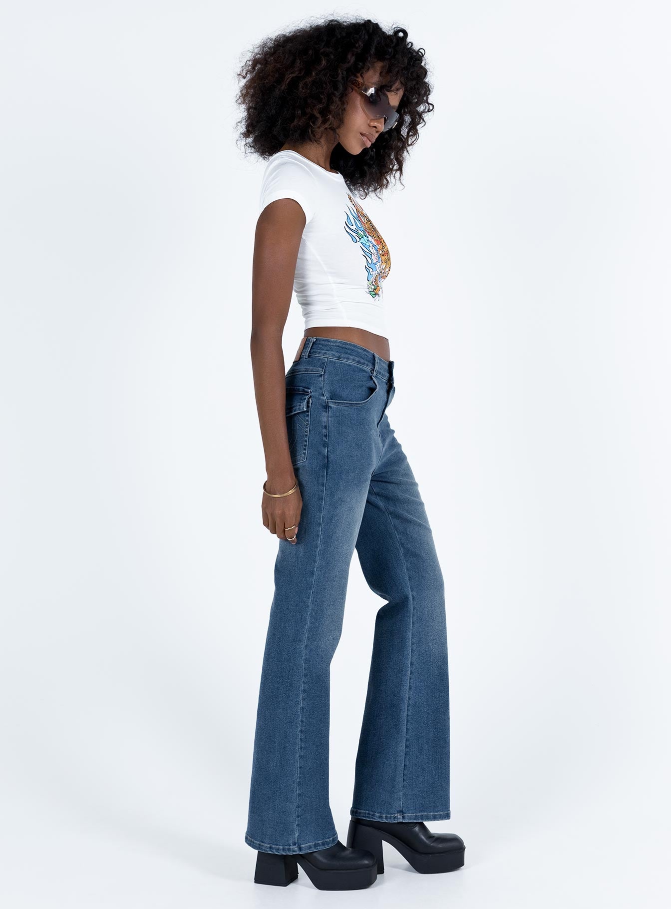 Carvalho Flare Jeans Mid Wash Denim - Image 3