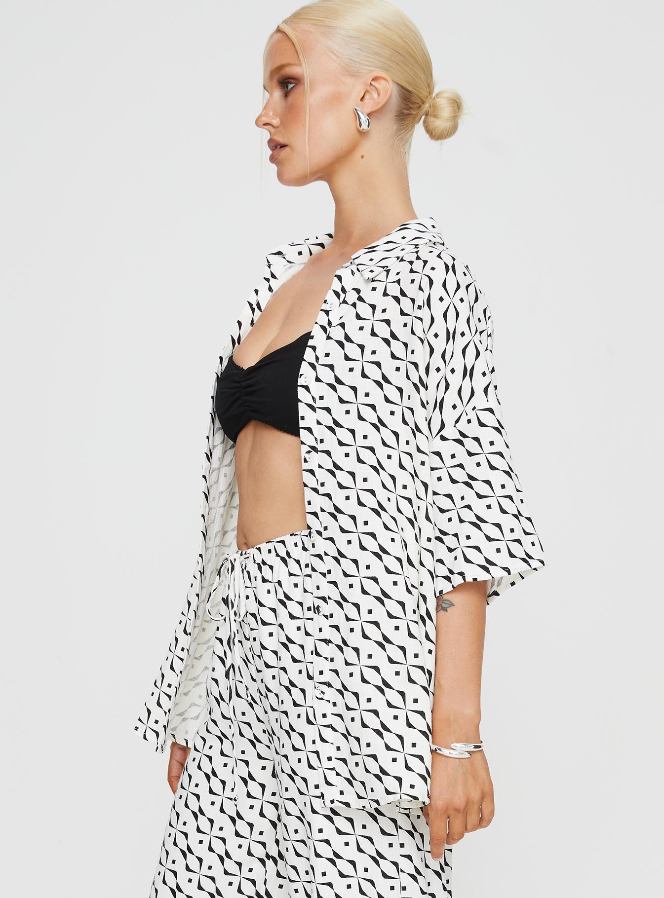 Guava Linen Blend Shirt Black / White - Image 7