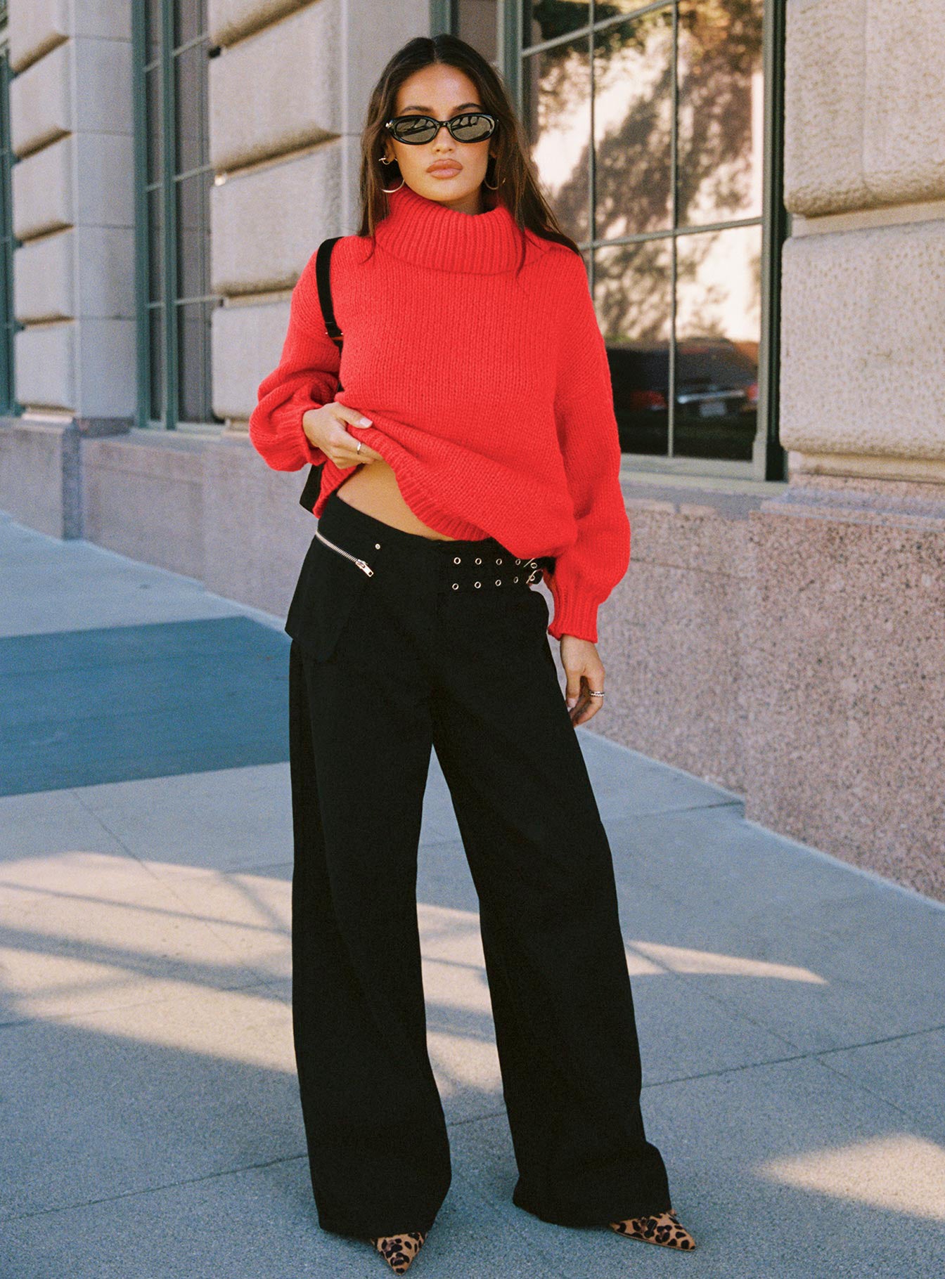 Paltrow Mid Rise Wide Leg Cargo Jeans Black - Image 4