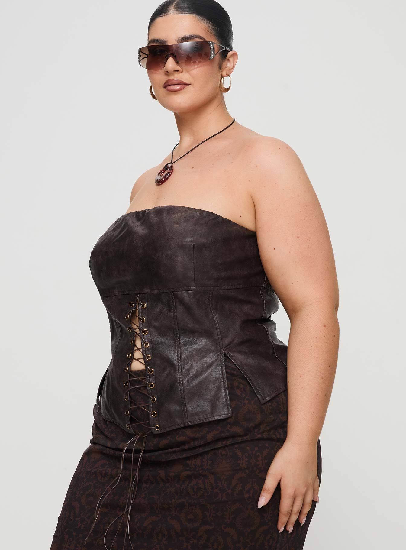 Afraid Strapless Faux Leather Top Brown Curve - Image 4