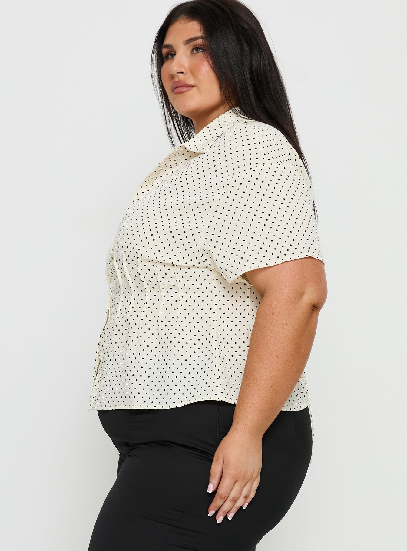 Dannica Cinched Short Sleeve Shirt Cream Polka Curve - Image 4