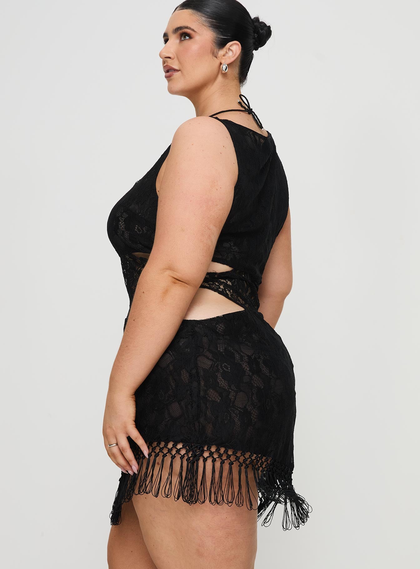 Dakarie Lace Mini Dress Black Curve - Image 4