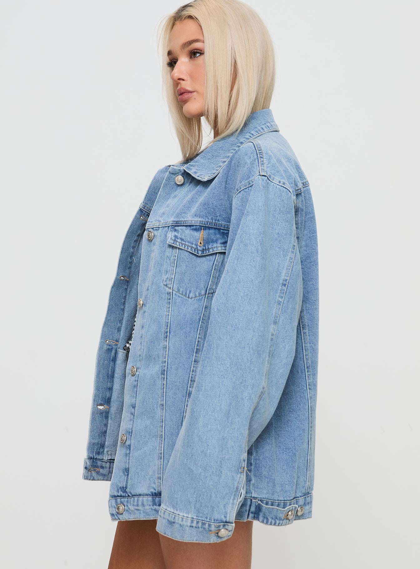 All You Need Denim Jacket Light Wash - Image 3