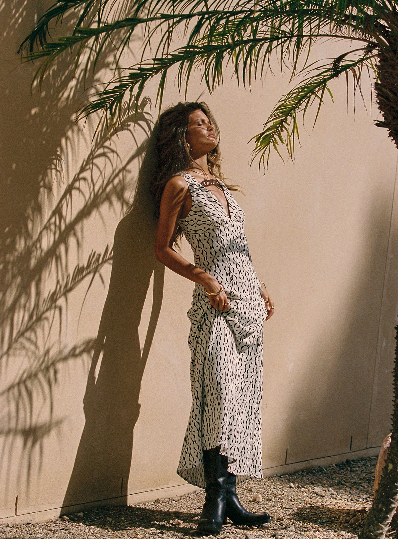 Verde Linen Blend Maxi Dress Black / White - Image 3