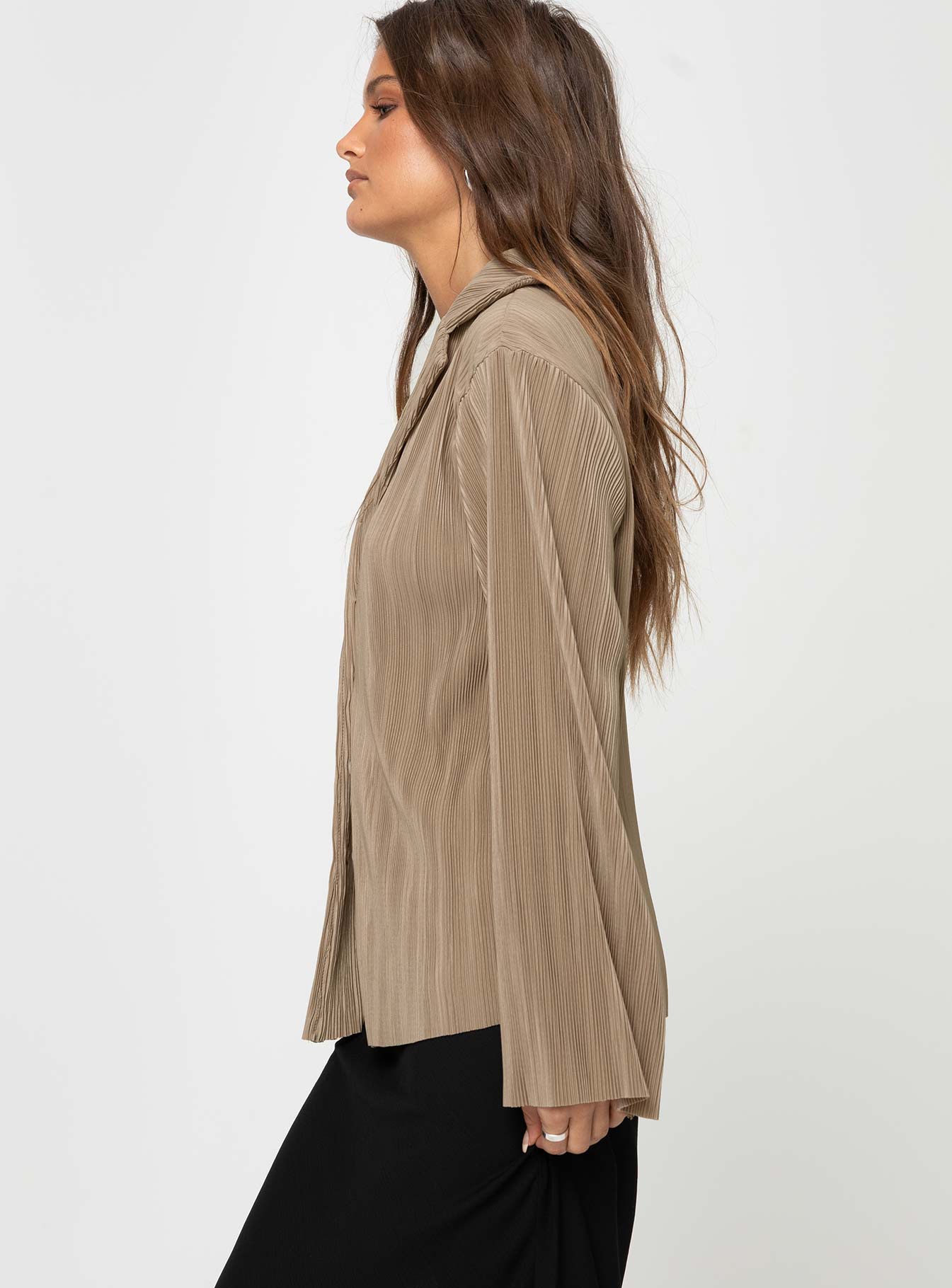 Louie Pleated Shirt Beige - Image 4