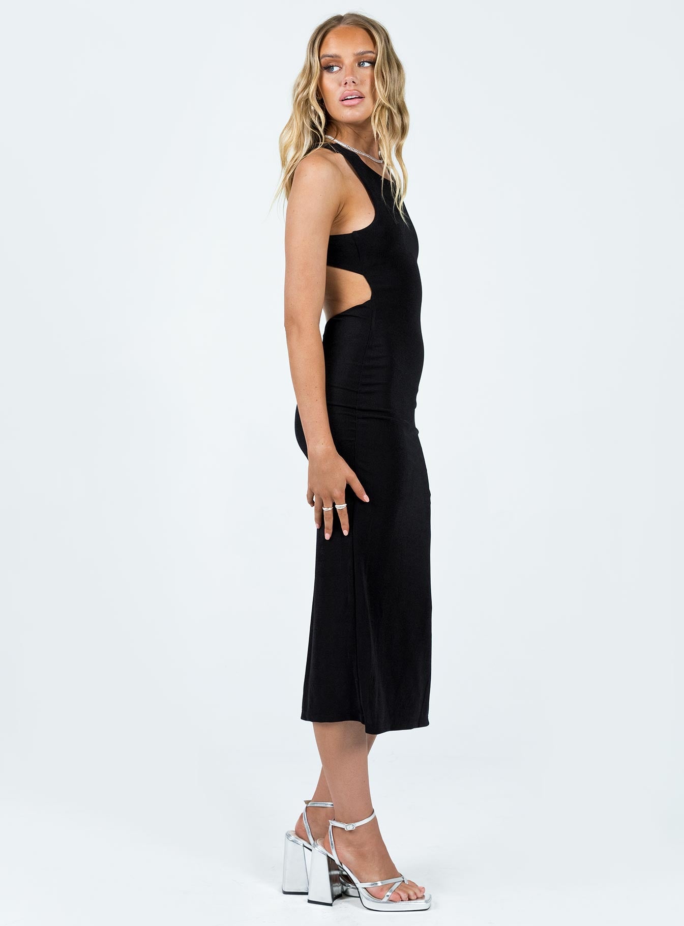 Moonare Midi Dress Black - Image 3