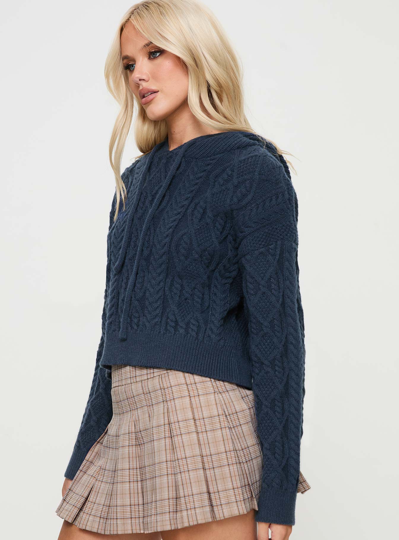 Jorvik Cropped Cable Knit Hoodie Navy - Image 4