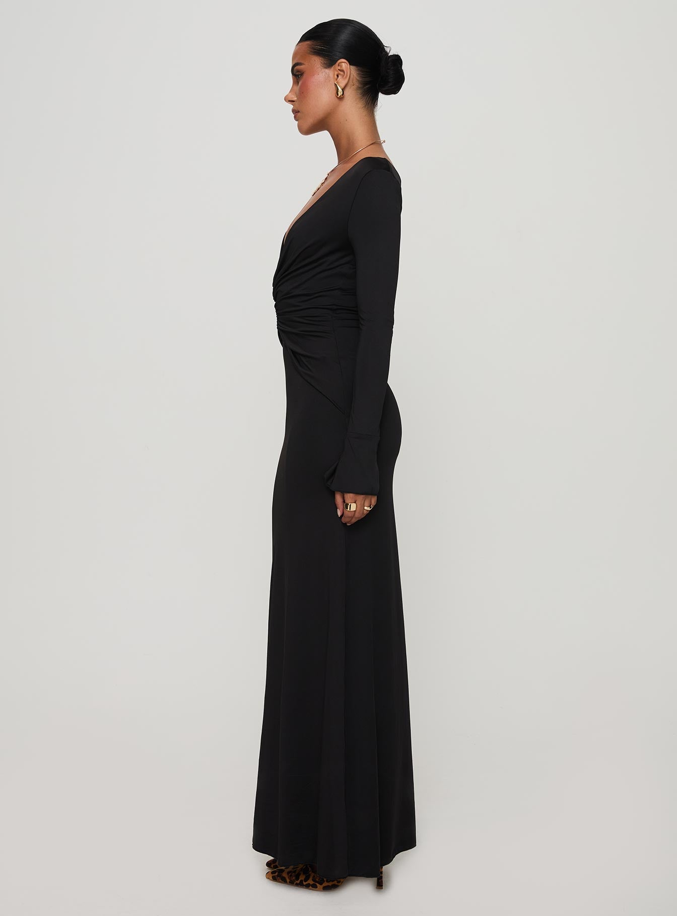 Lezure Plunge Long Sleeve Maxi Dress Black - Image 4