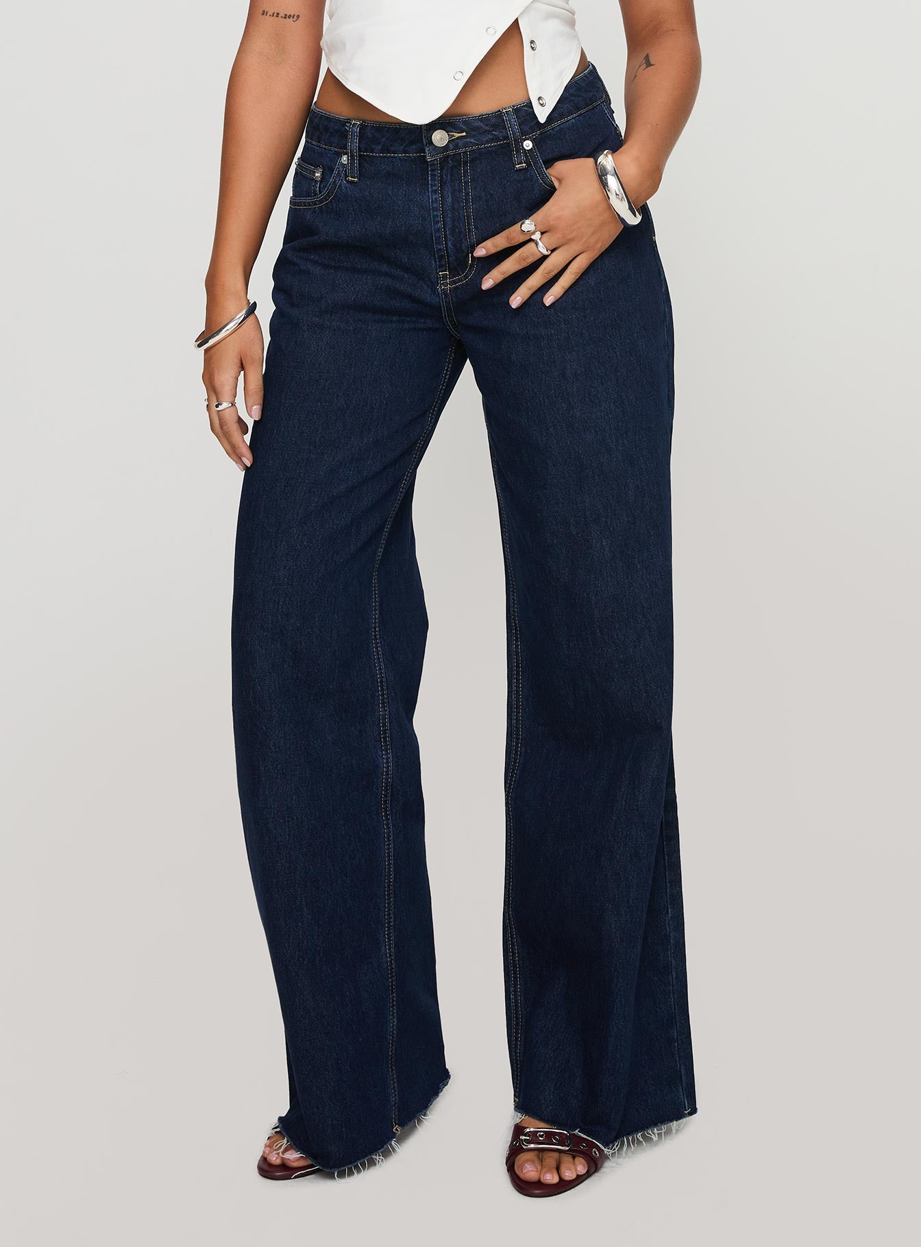 Darla Low Rise Straight Leg Jean Dark Blue Wash - Image 2