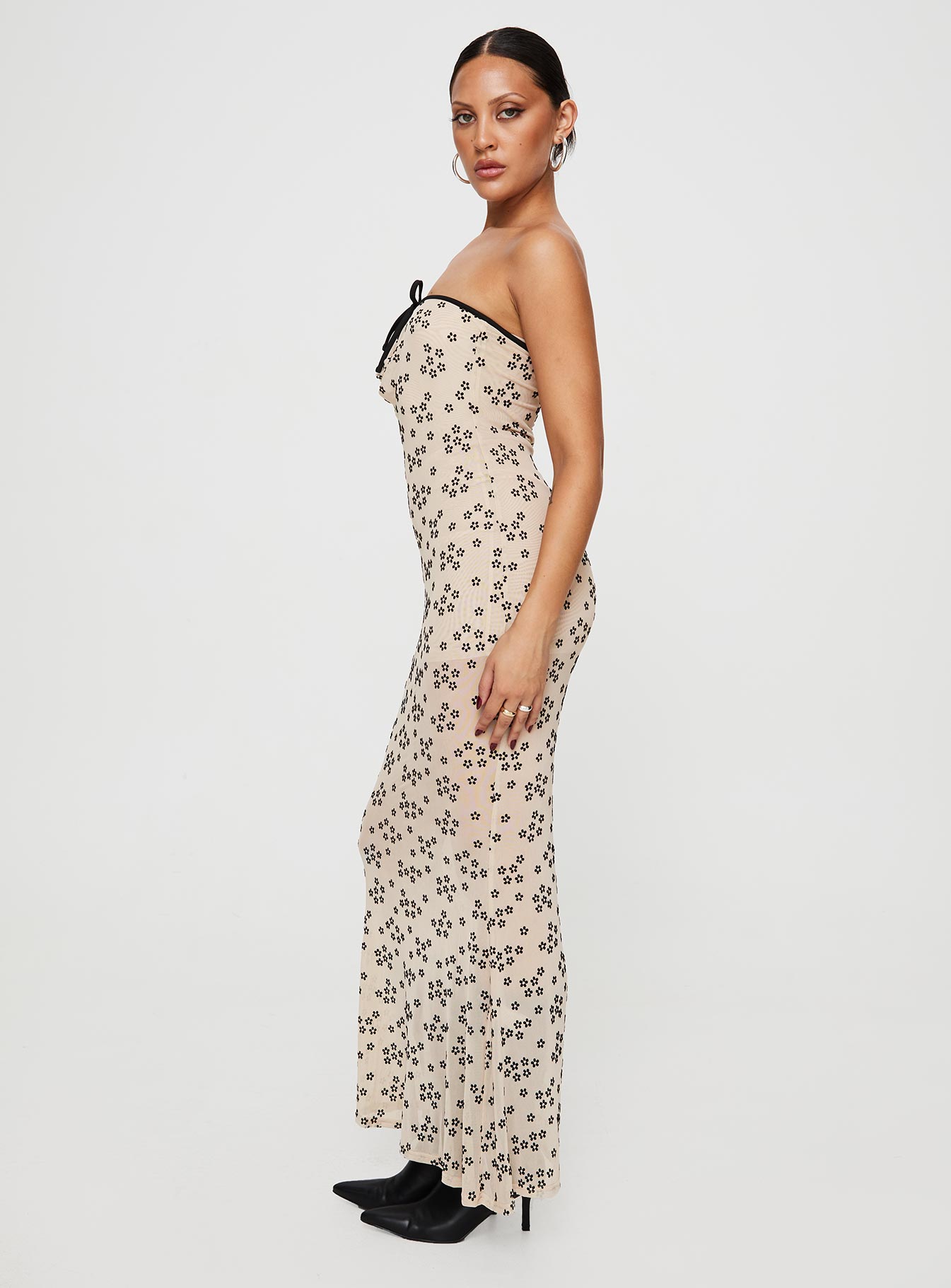 Illuminating Maxi Dress Beige Floral - Image 3
