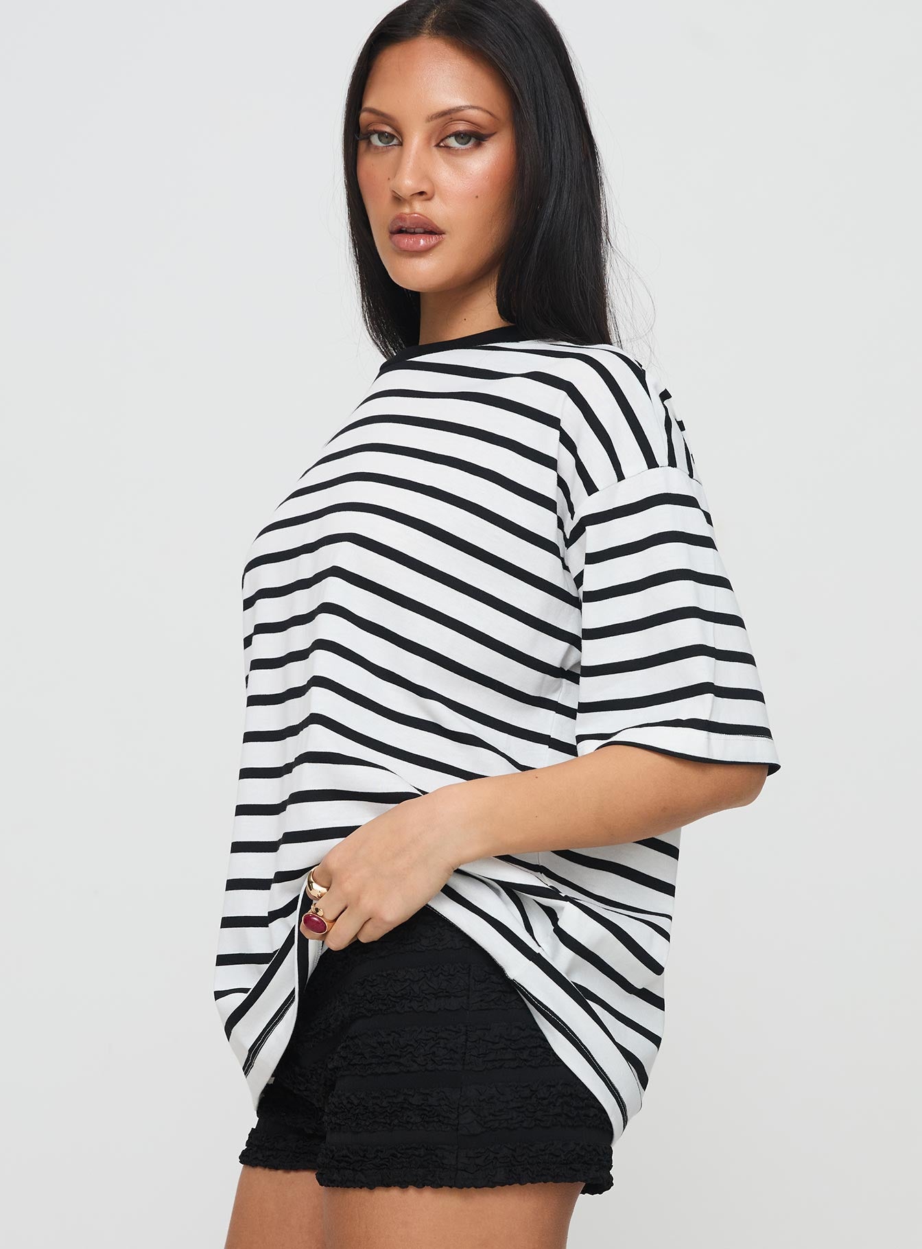 Nersa Oversized Tee Black/white Stripe - Image 3