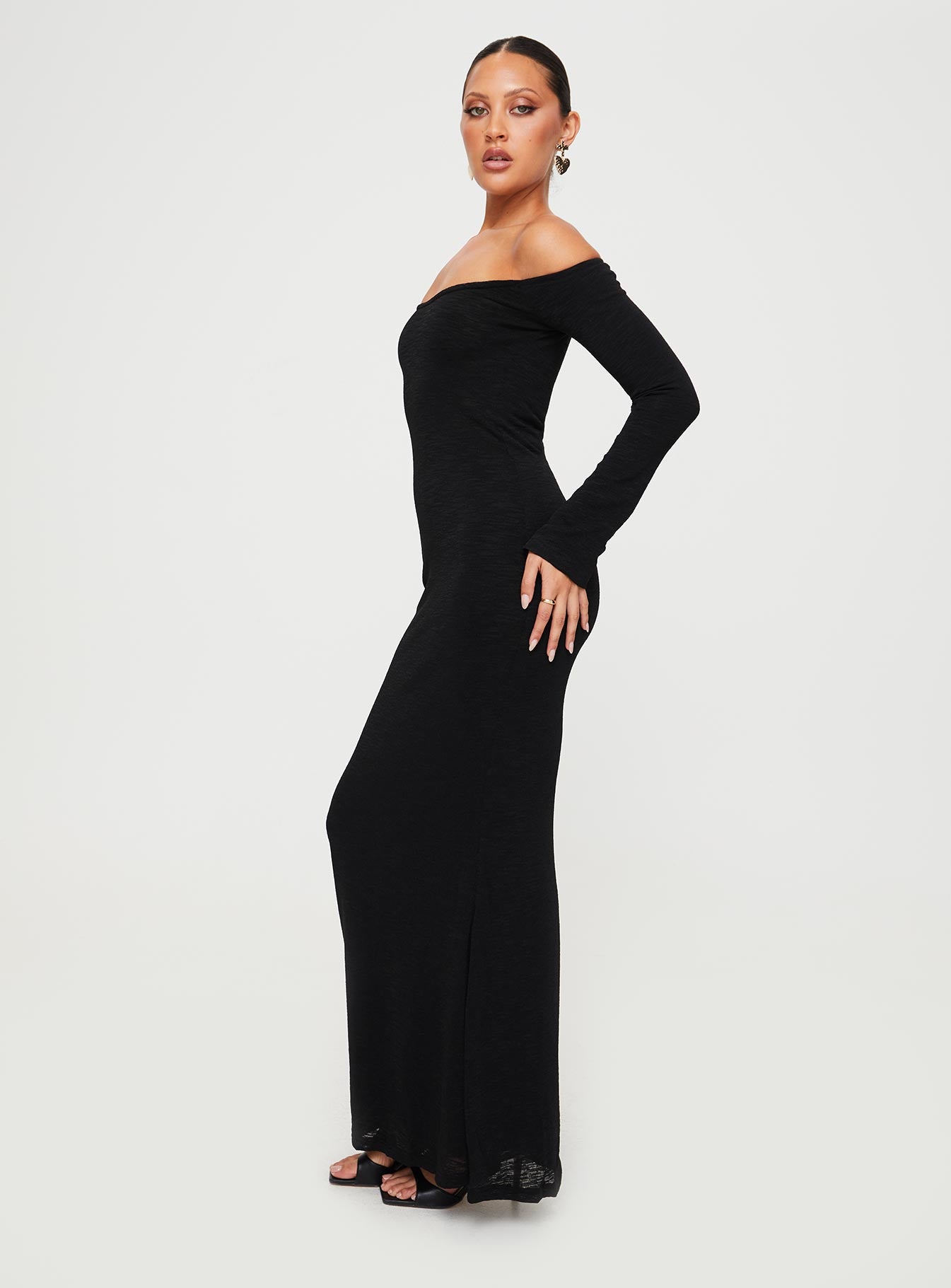 Korey Off The Shoulder Maxi Dress Black - Image 4