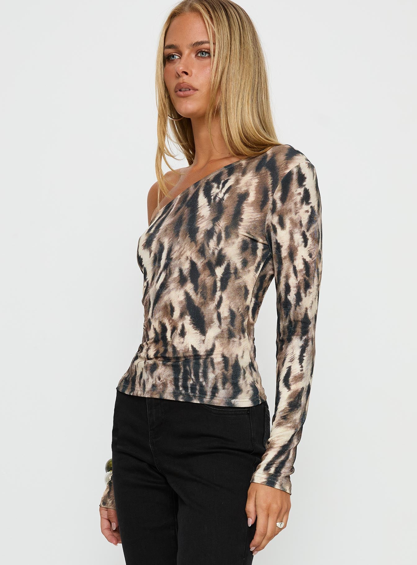 Evelene One Shoulder Long Sleeve Top Animal - Image 4