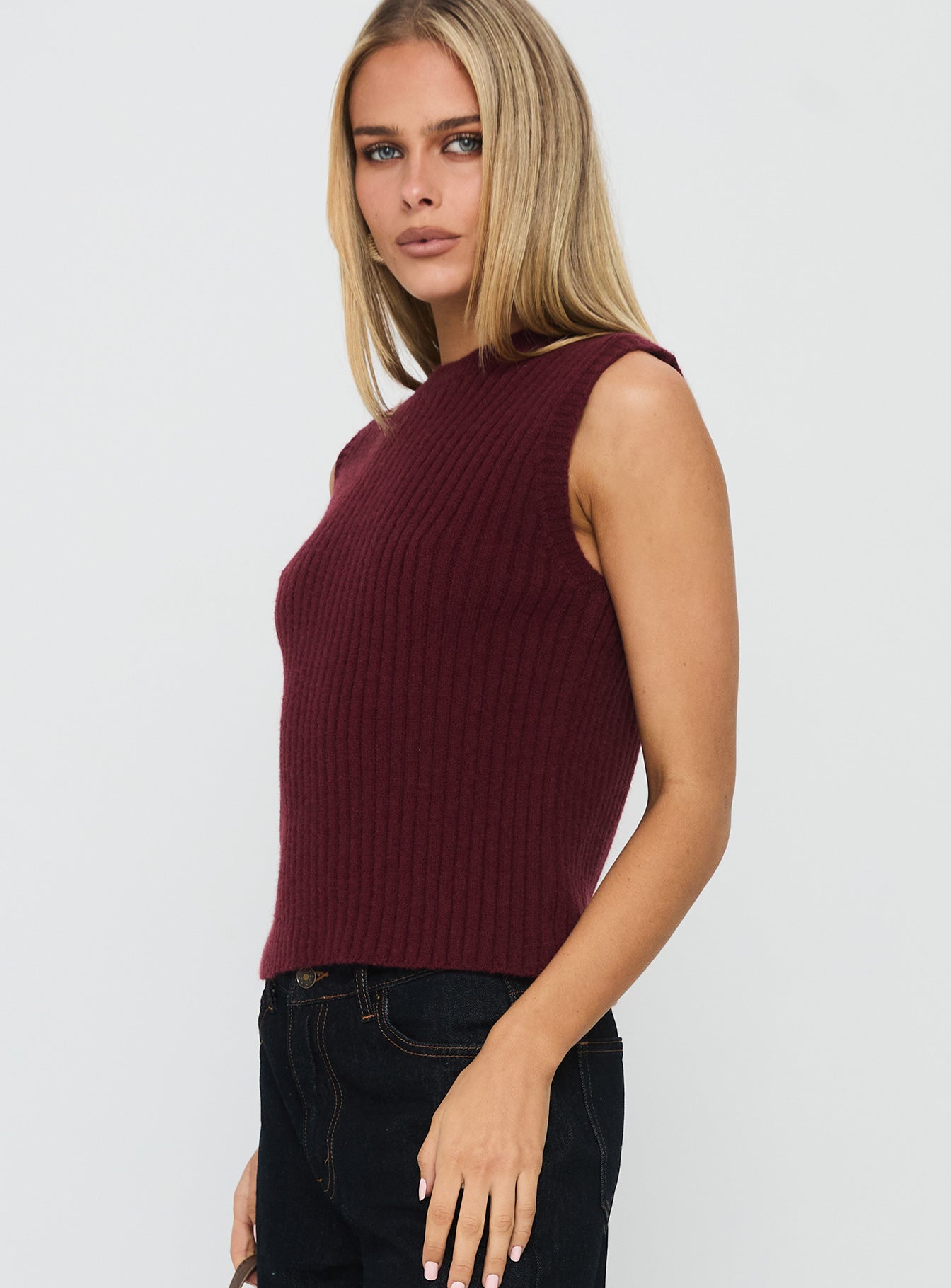 Jessabell Rib Sleeveless Top Wine - Image 3