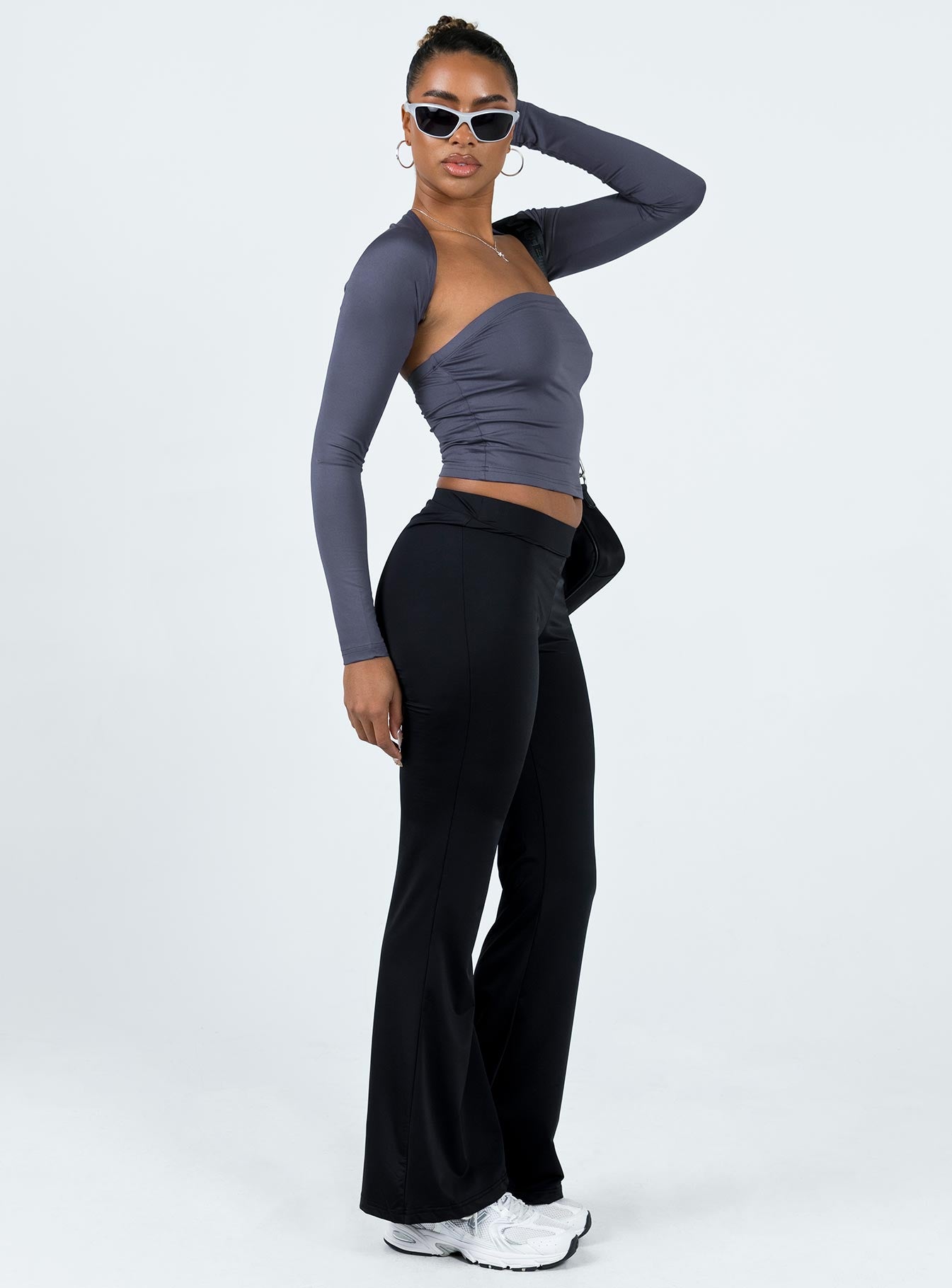 Vellgrove Pants Black - Image 3