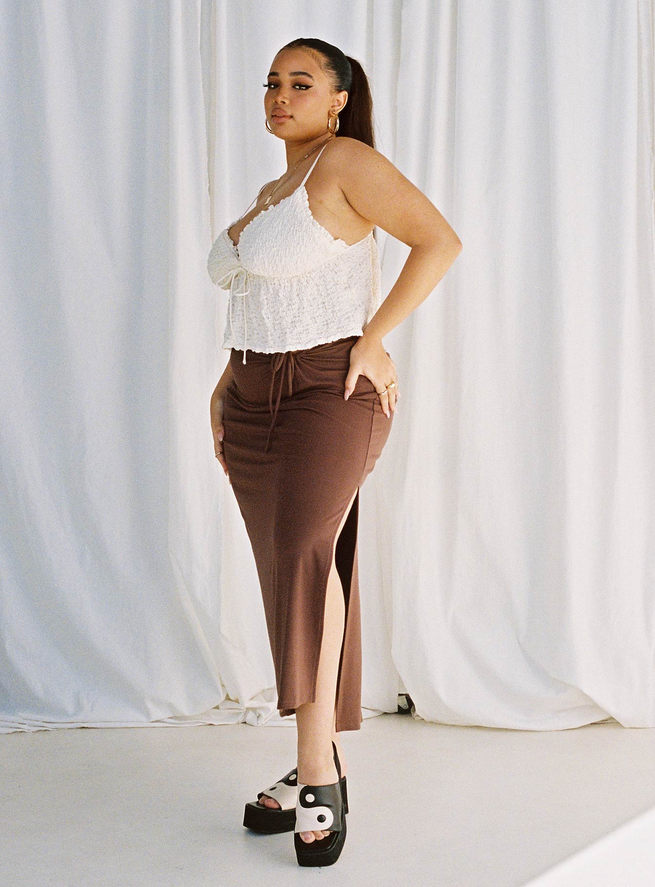 Caroline Midi Skirt Brown Curve - Image 4