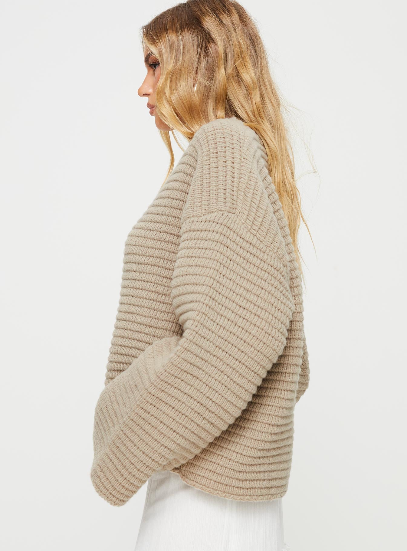 Kyrie Sweater Brown - Image 3