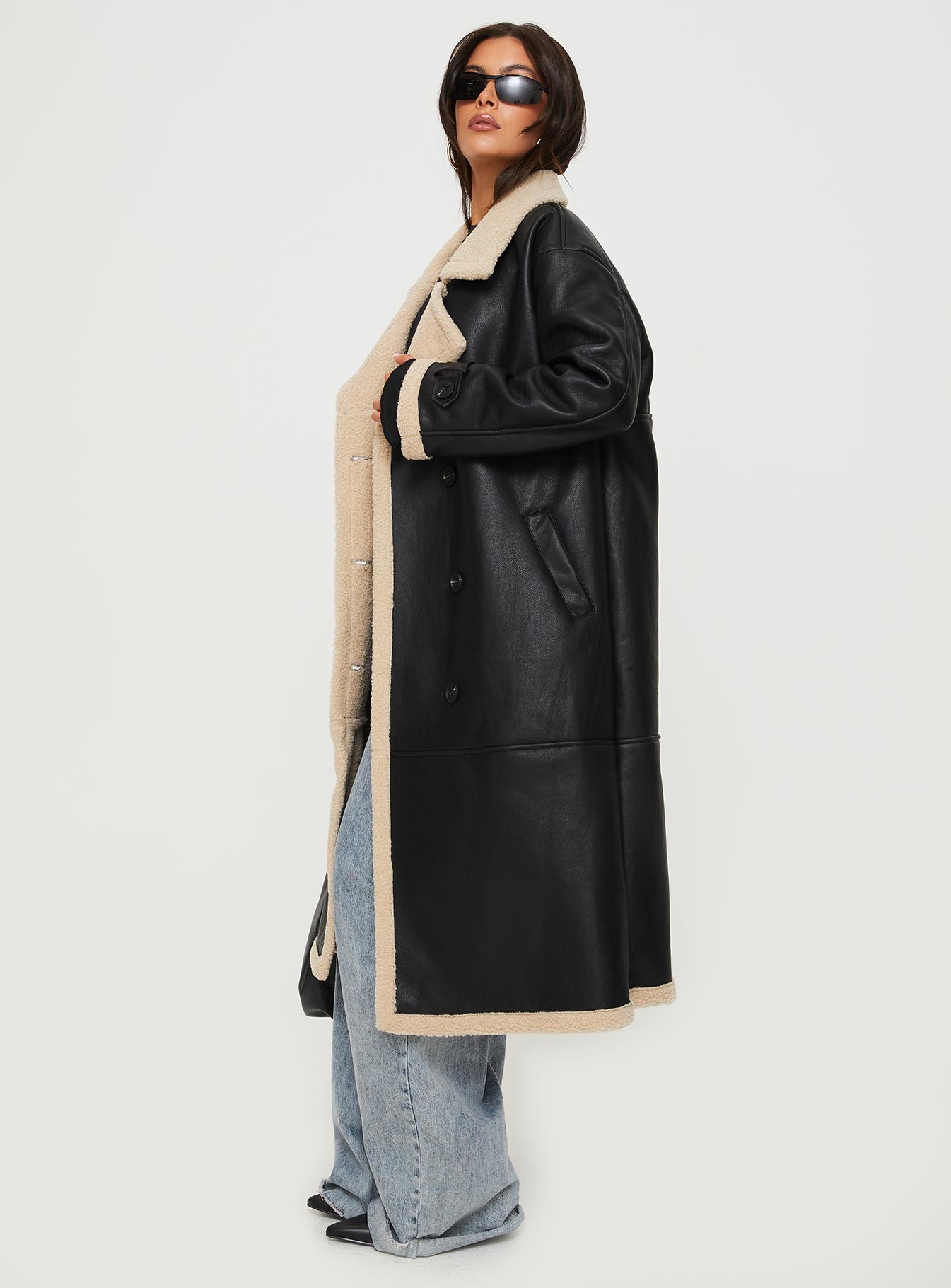 Day 'n' Night Longline Shearling Coat Black - Image 4