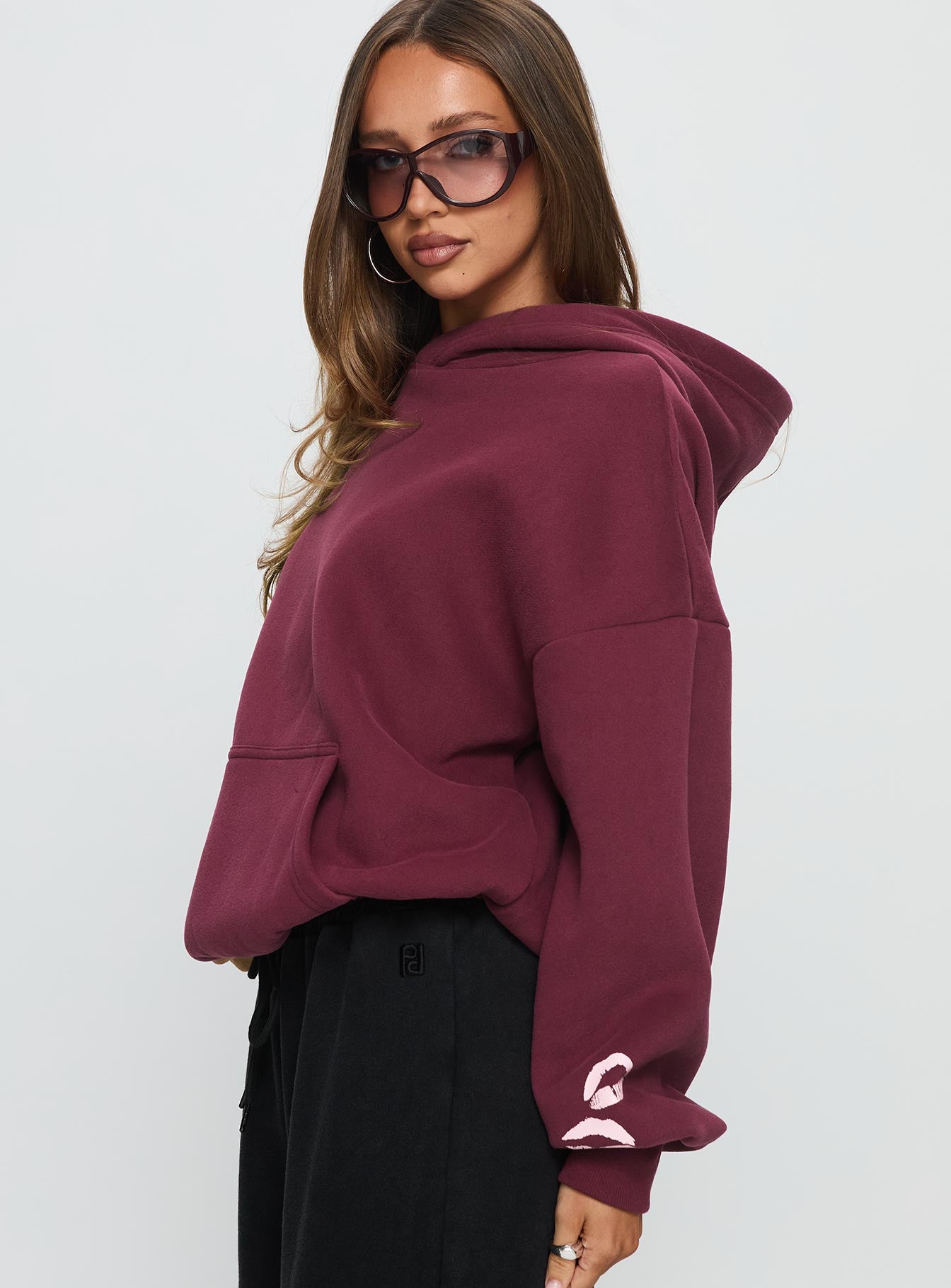 Kisses Graphic Hoodie Wine - Image 4