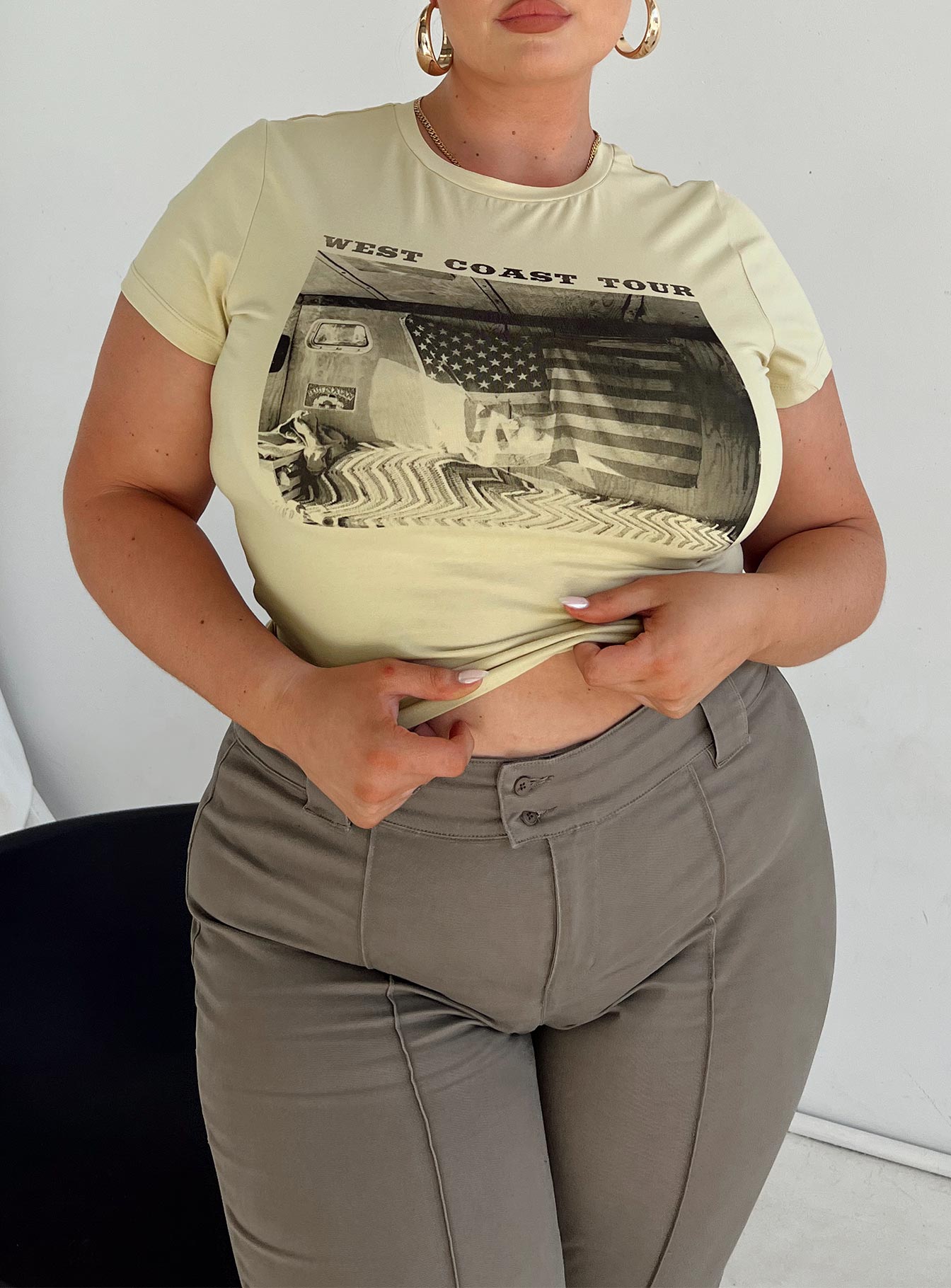 Bass Drop Mid Rise Bootleg Pant Curve Khaki - Image 3