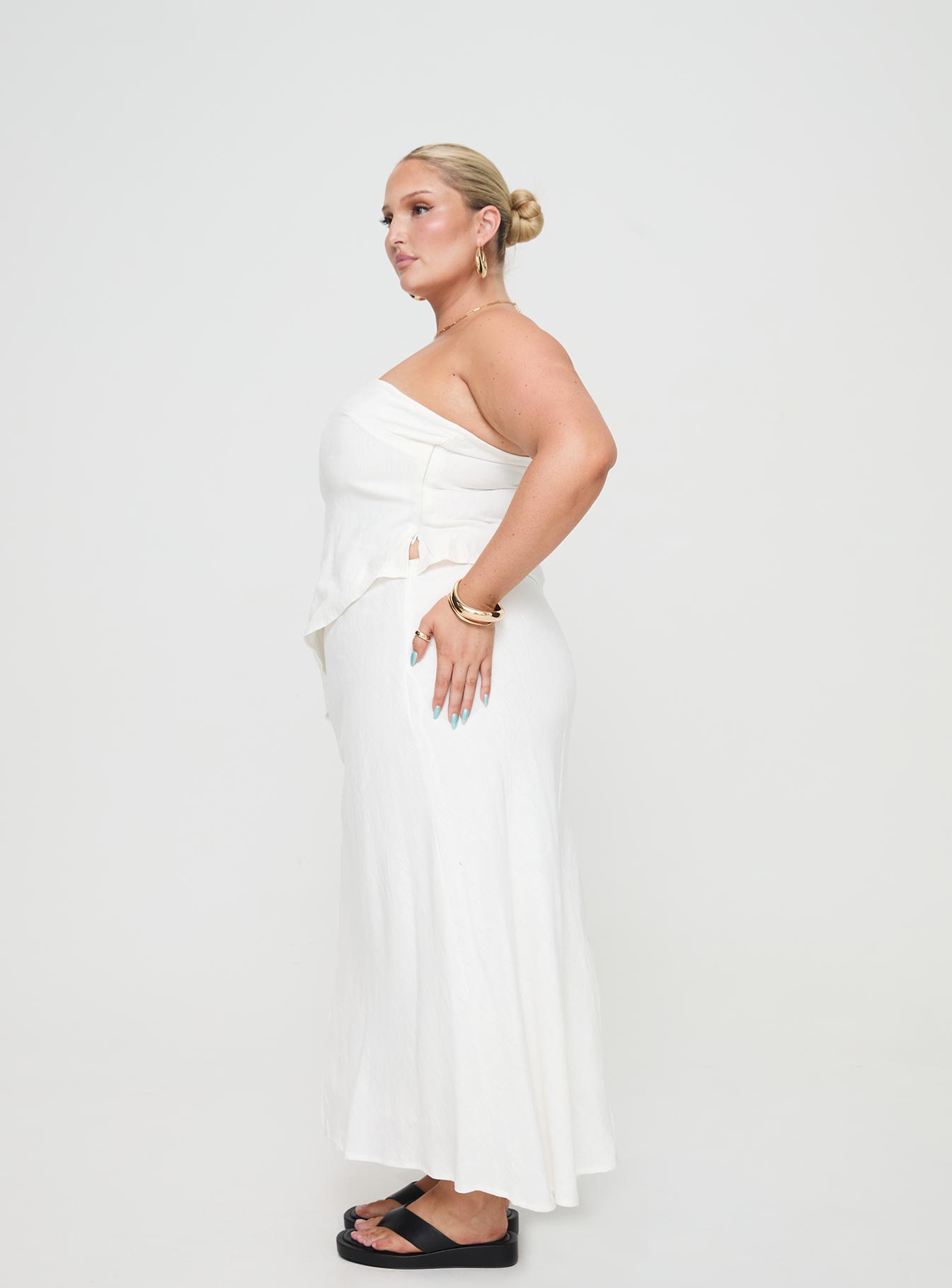 Birdie Asymmetric Linen Blend Top White Curve - Image 4