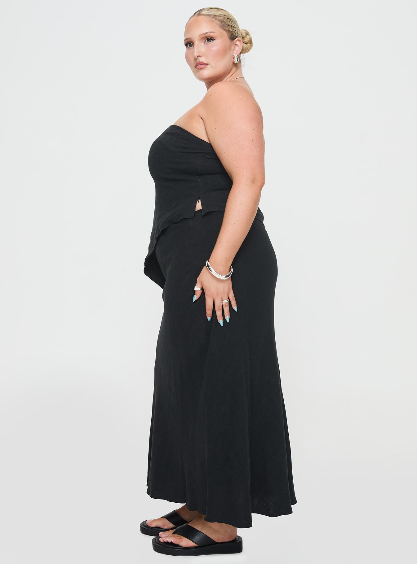 Ermias Linen Blend Midi Skirt Black Curve - Image 3