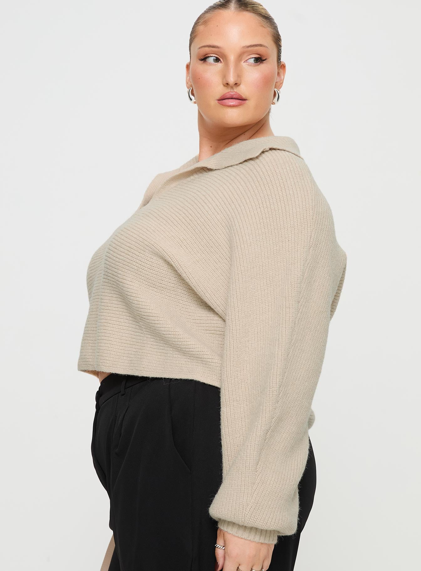Tiara Cropped Sweater Beige Curve - Image 4