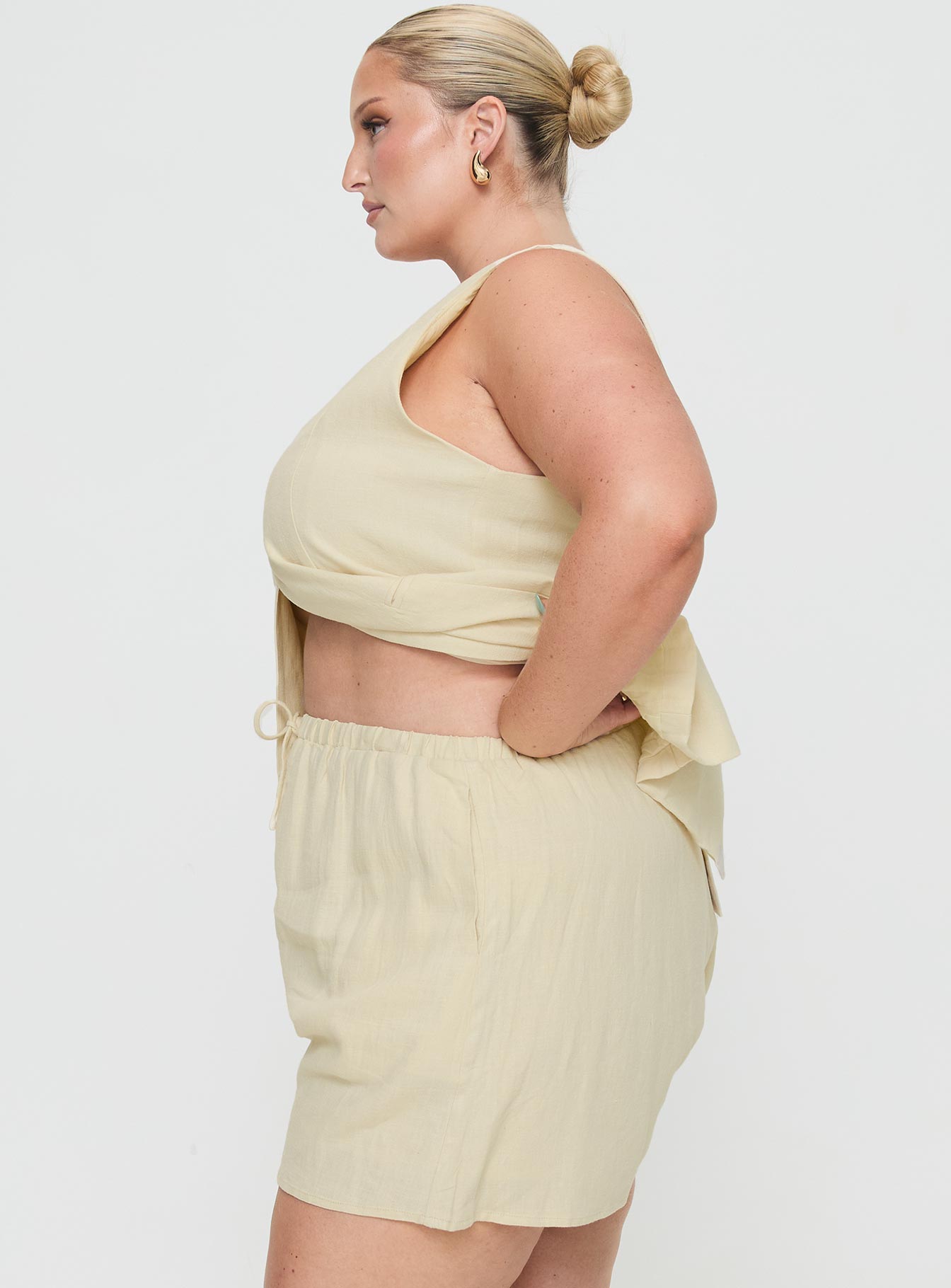 This Summer Linen Blend Shorts Sand Curve - Image 4