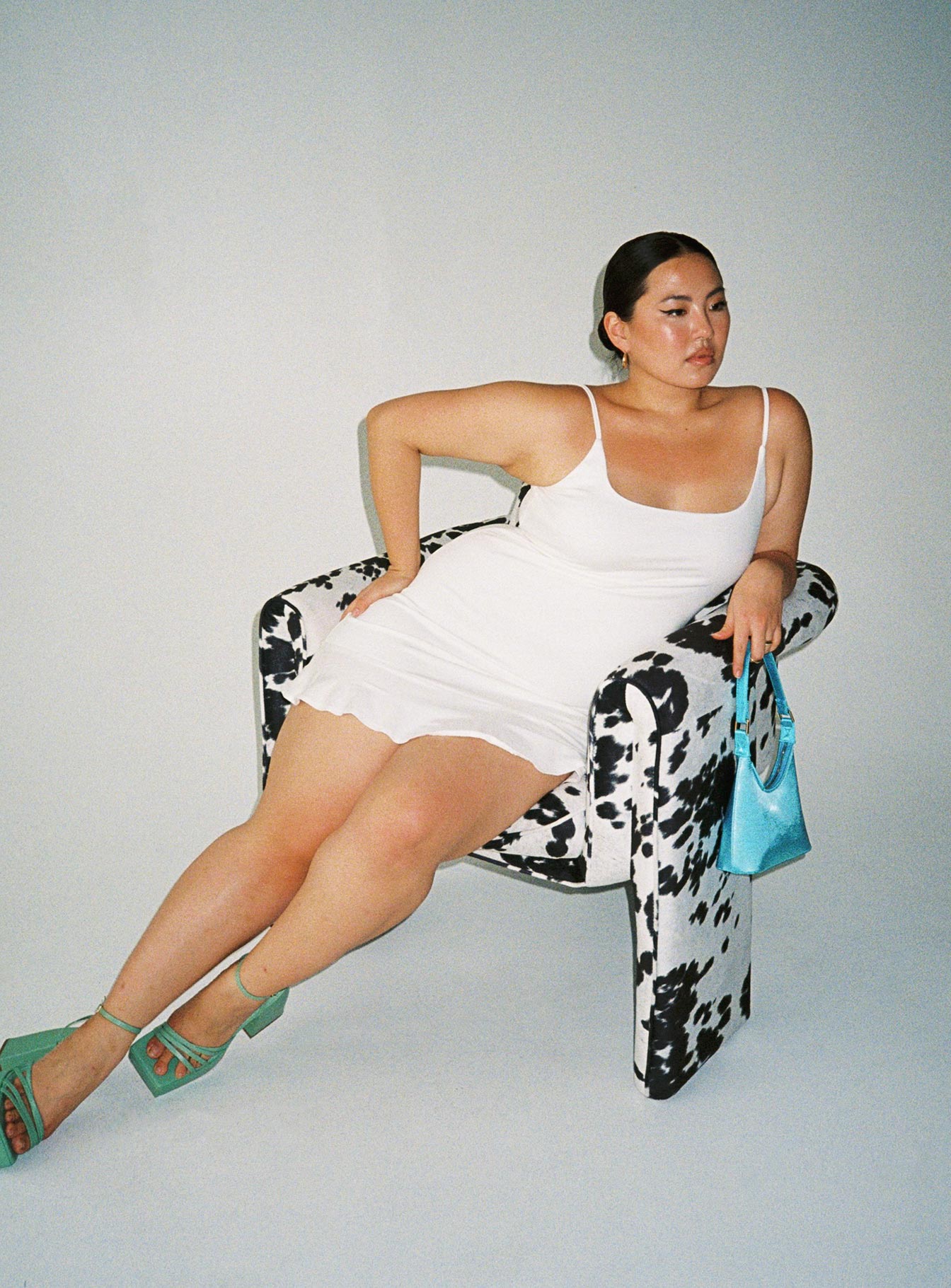 Kiribati Mini Dress White Curve - Image 3