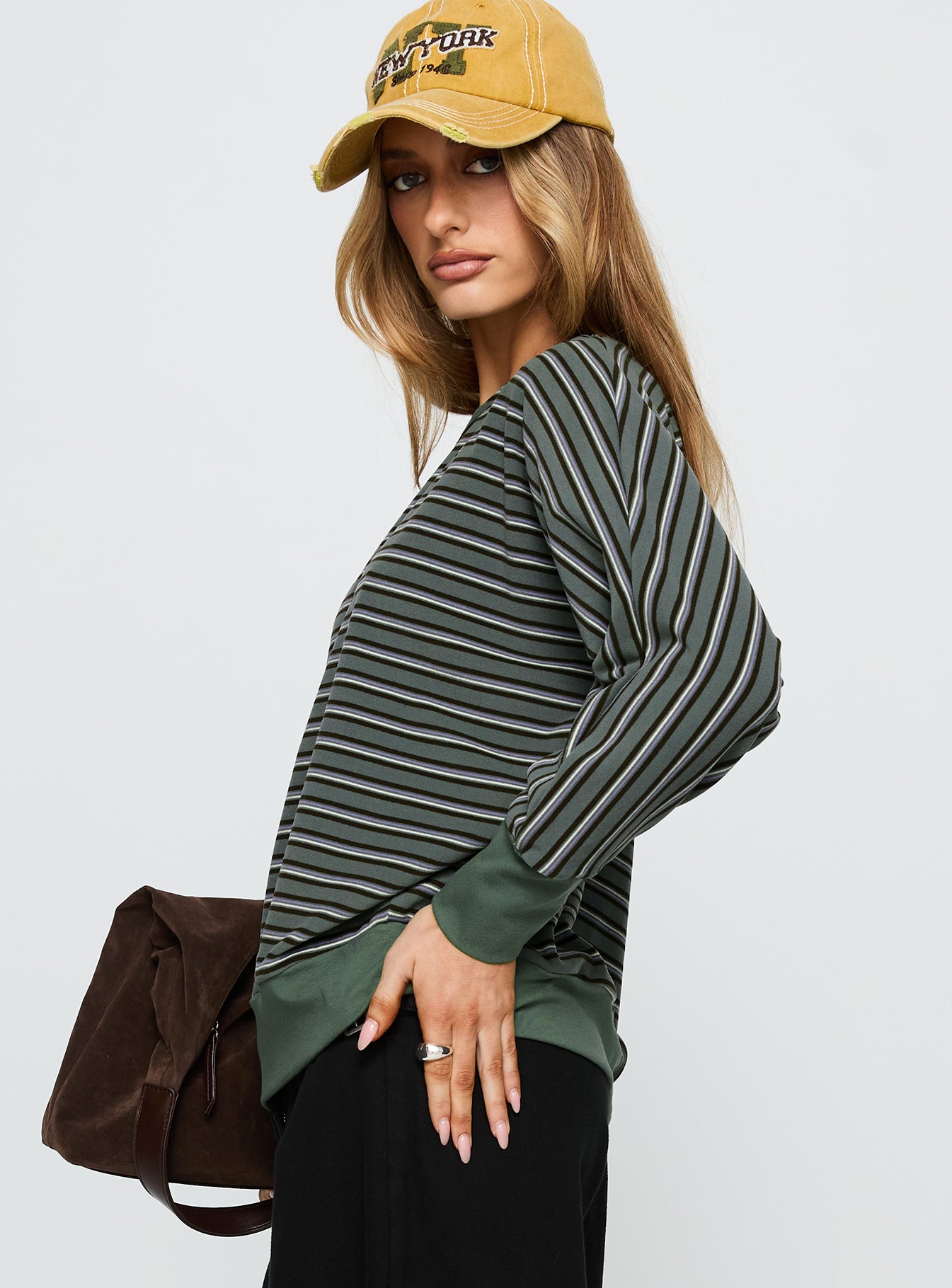 Zaylah Contrast Cuff Jumper Green - Image 4
