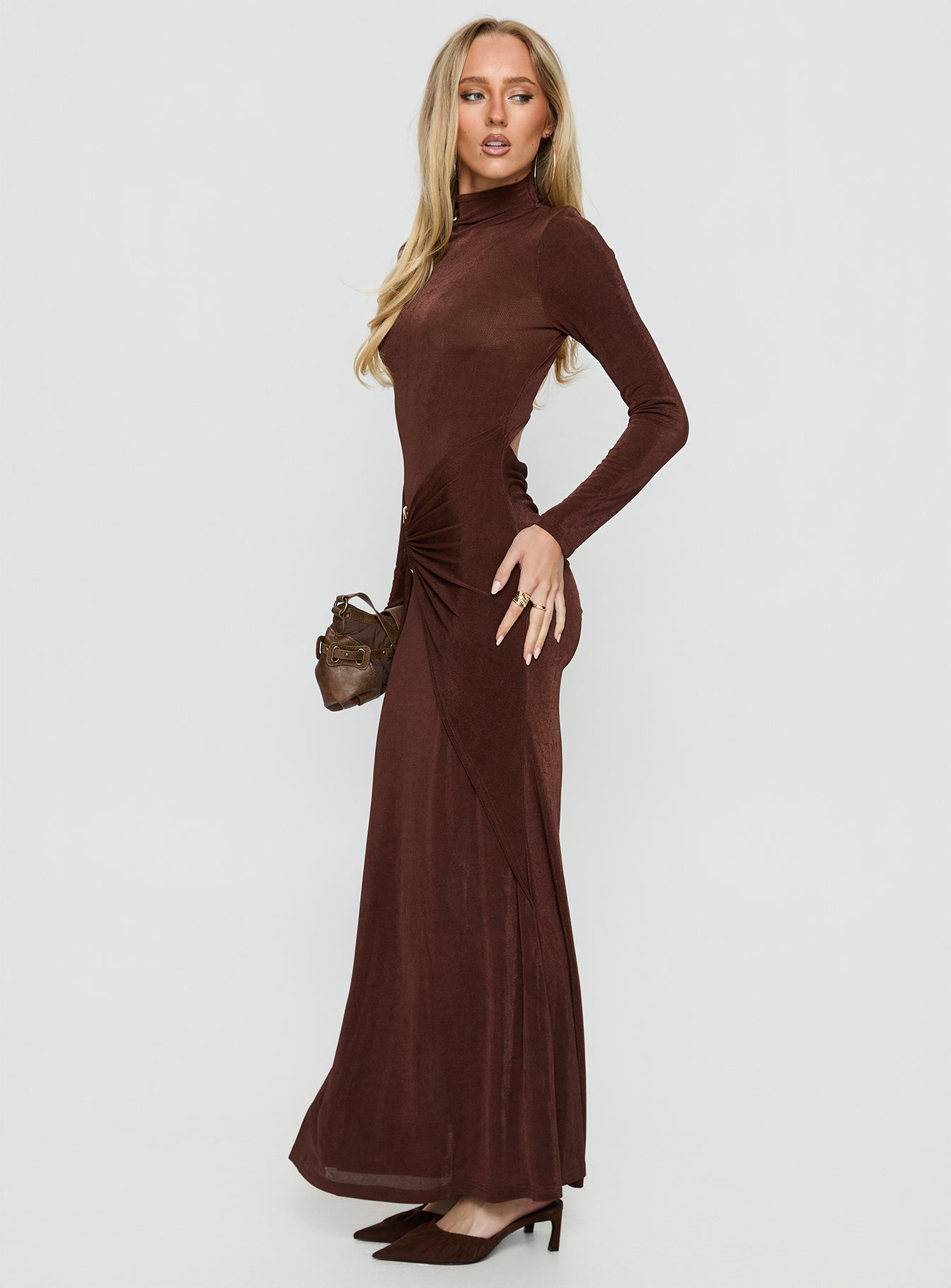 Yaqueline Long Sleeve Ruched Maxi Dress Chocolate - Image 4