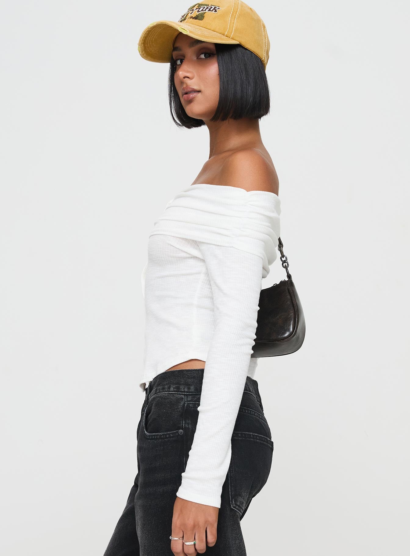Victorea Off Shoulder Top White - Image 4