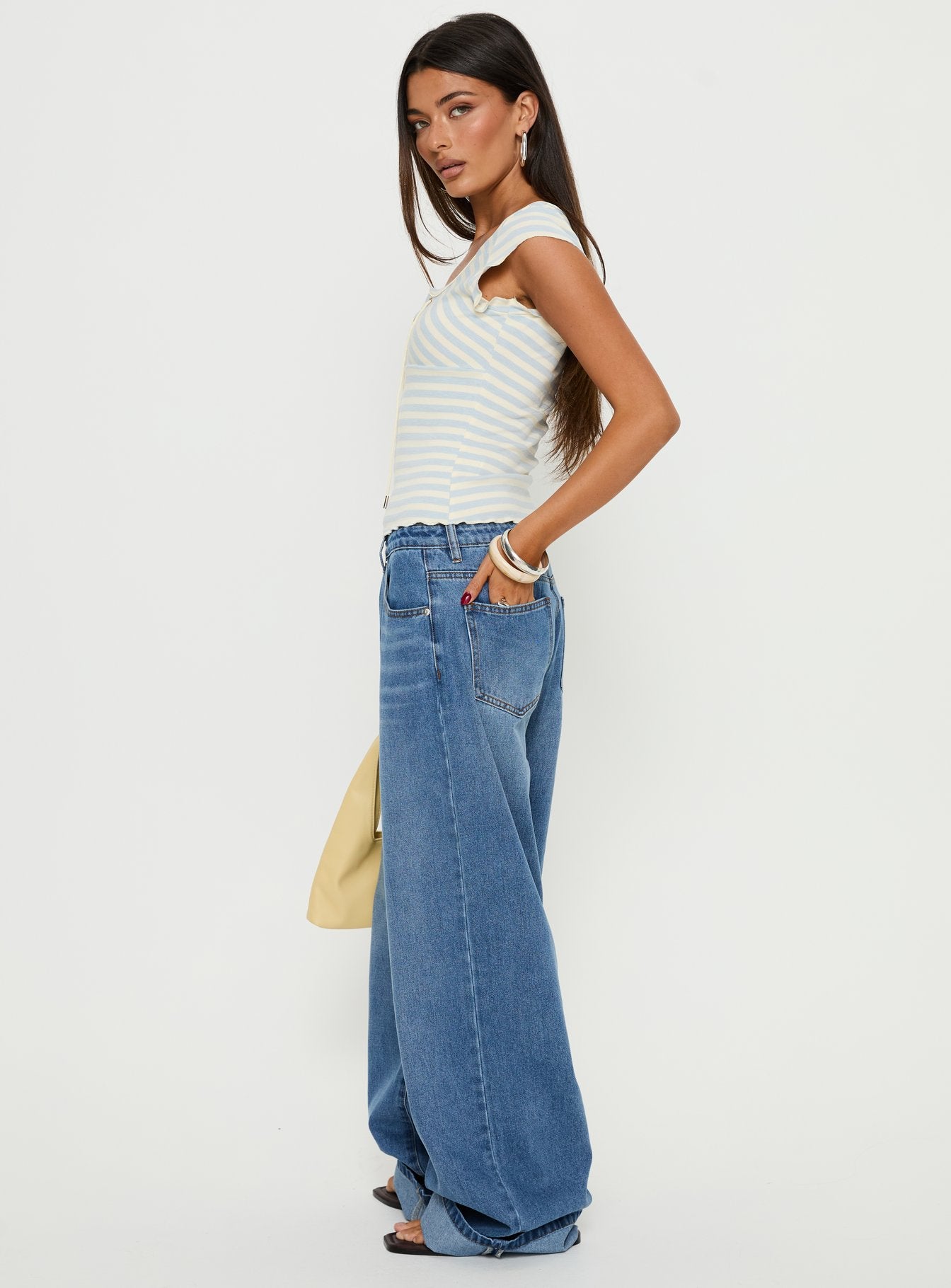 Jacobie Mid Rise Wide Leg Jeans Mid Blue Wash - Image 4