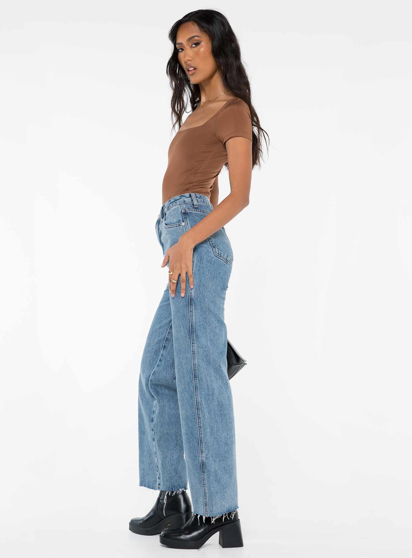 Arlington High Rise Straight Leg Jeans Mid Wash - Image 4