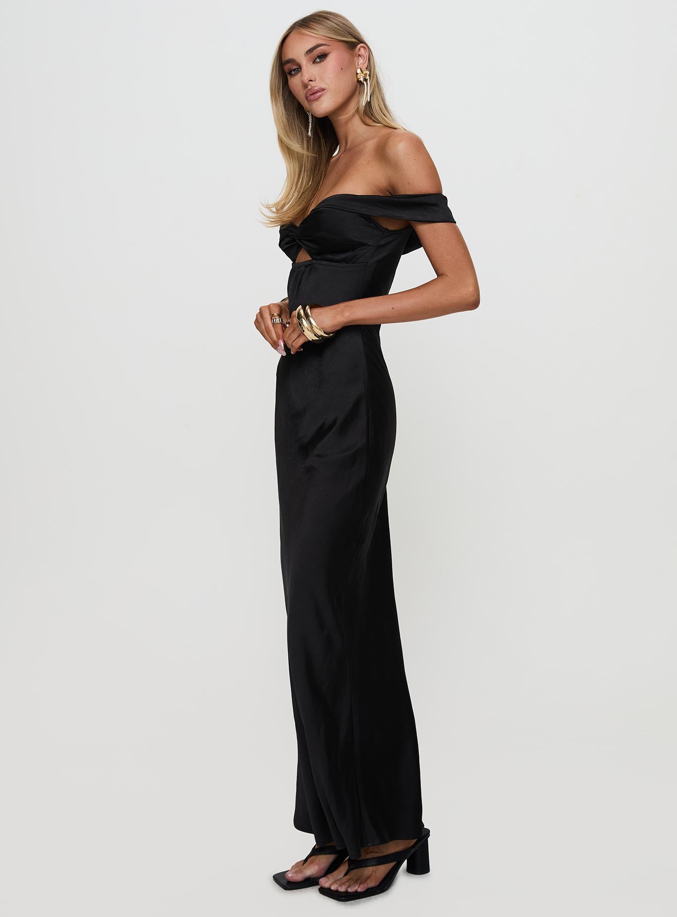 Rava Off The Shoulder Maxi Dress Black - Image 3