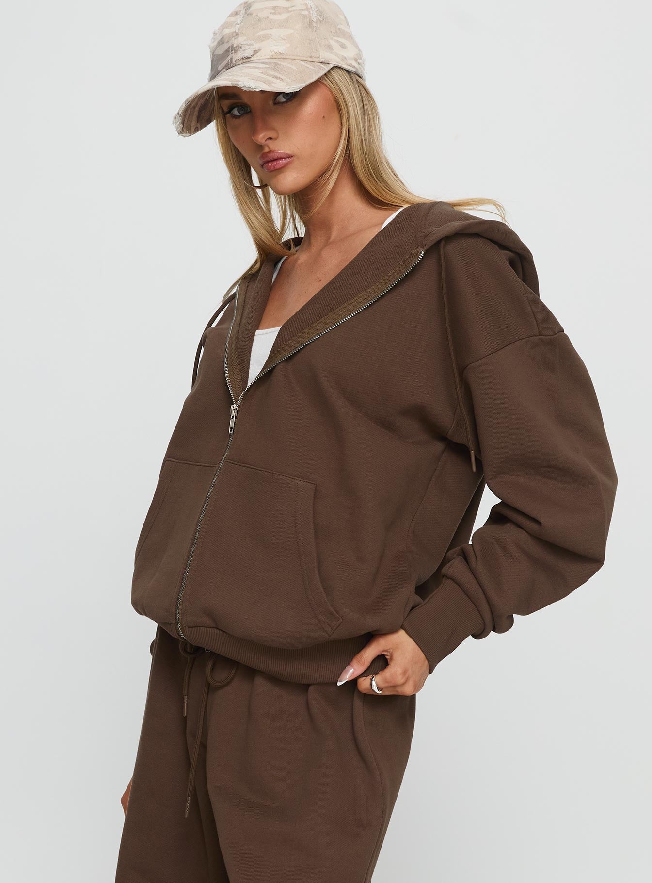 All Day Oversized Hoodie Chocolate - Image 4