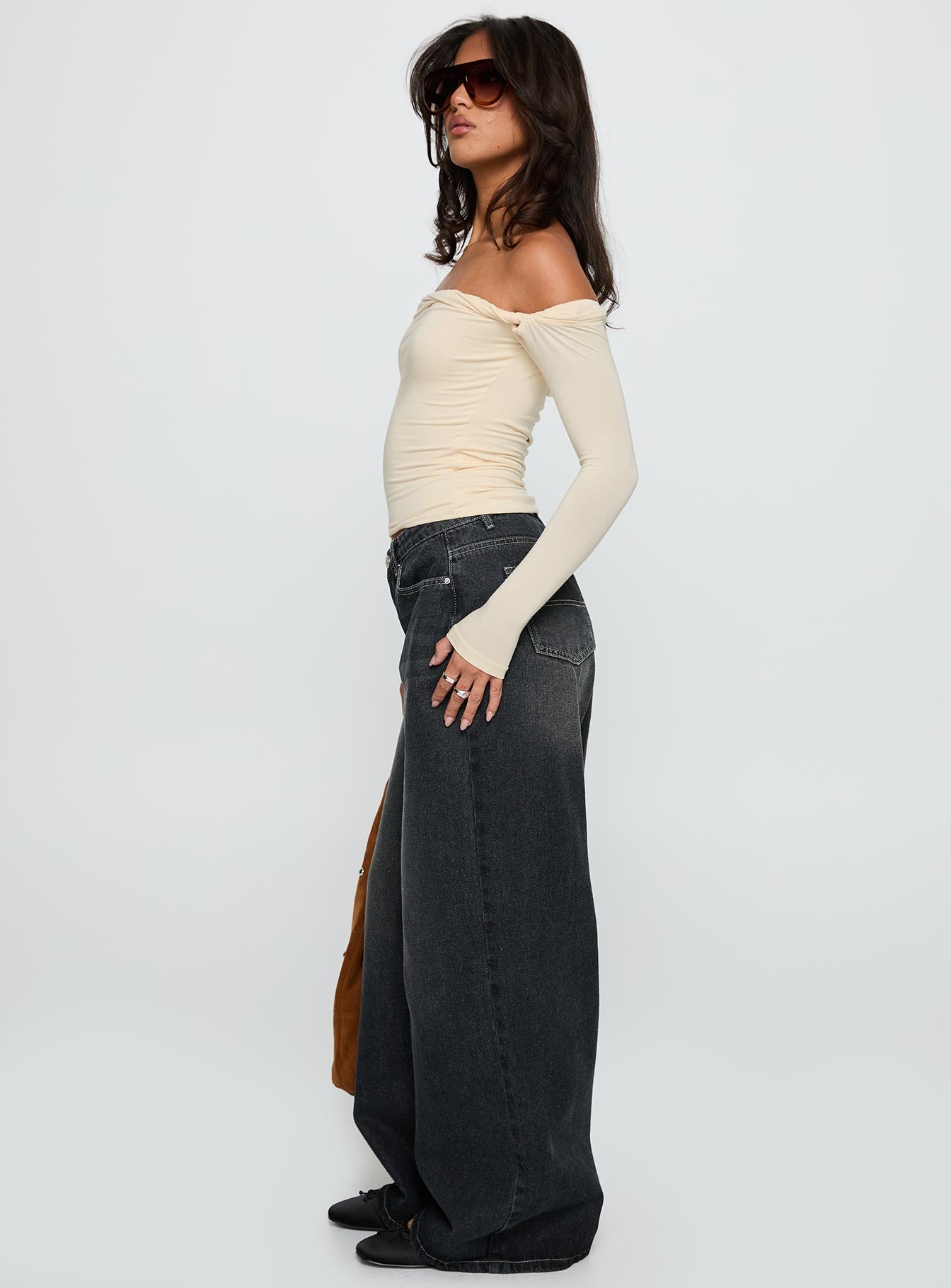 Naylor Wide Leg Jeans Grey Wash - Image 4