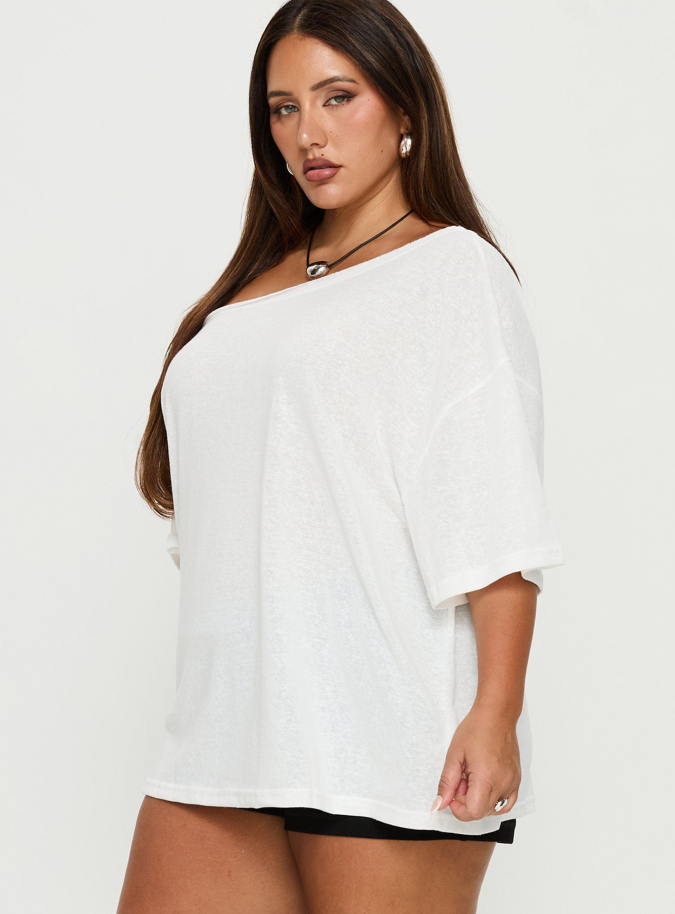 Winny Off Shoulder Tee White Curve - Image 4