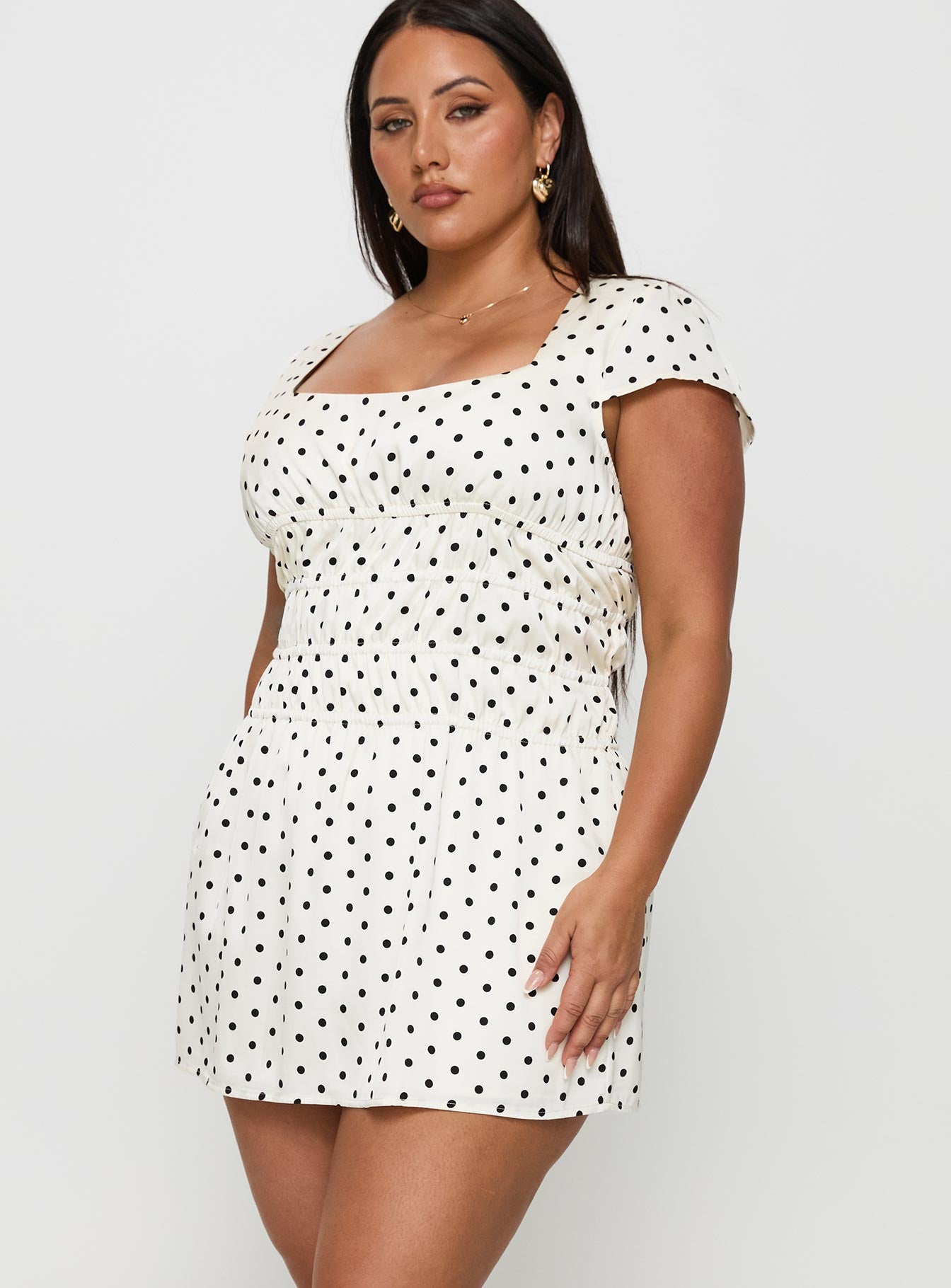 Evangelie Ruched Mini Dress White Polka Curve - Image 4