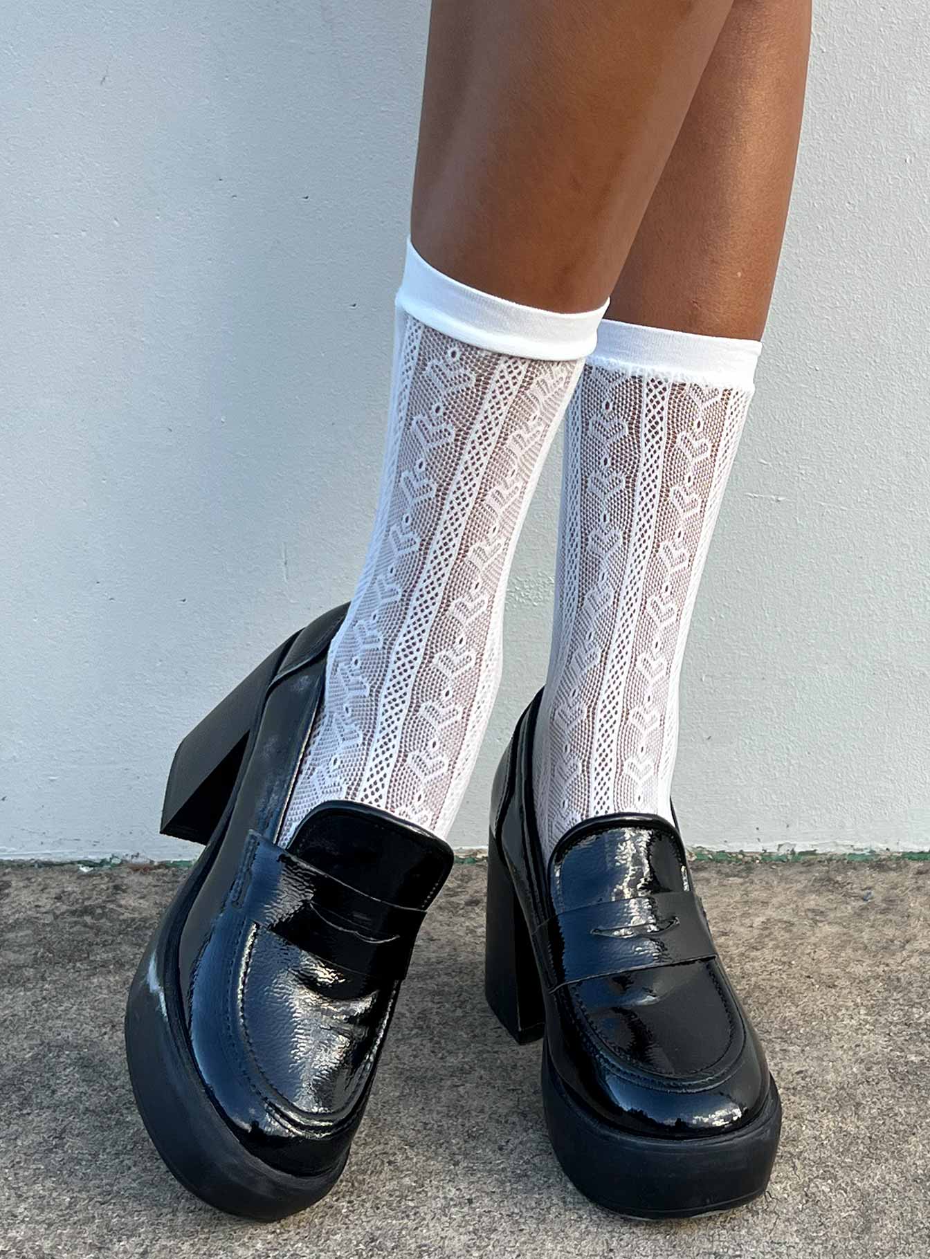 Yelena Heart Socks White - Image 4