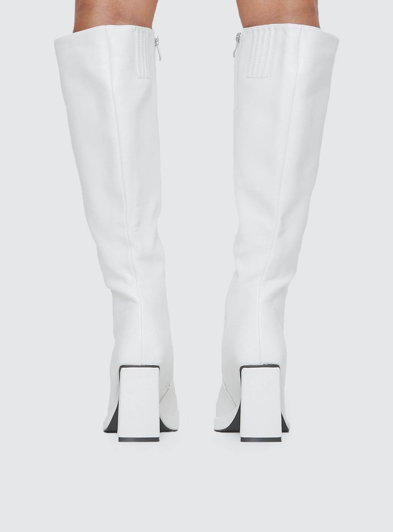 Scarlet Knee High Boots White - Image 4