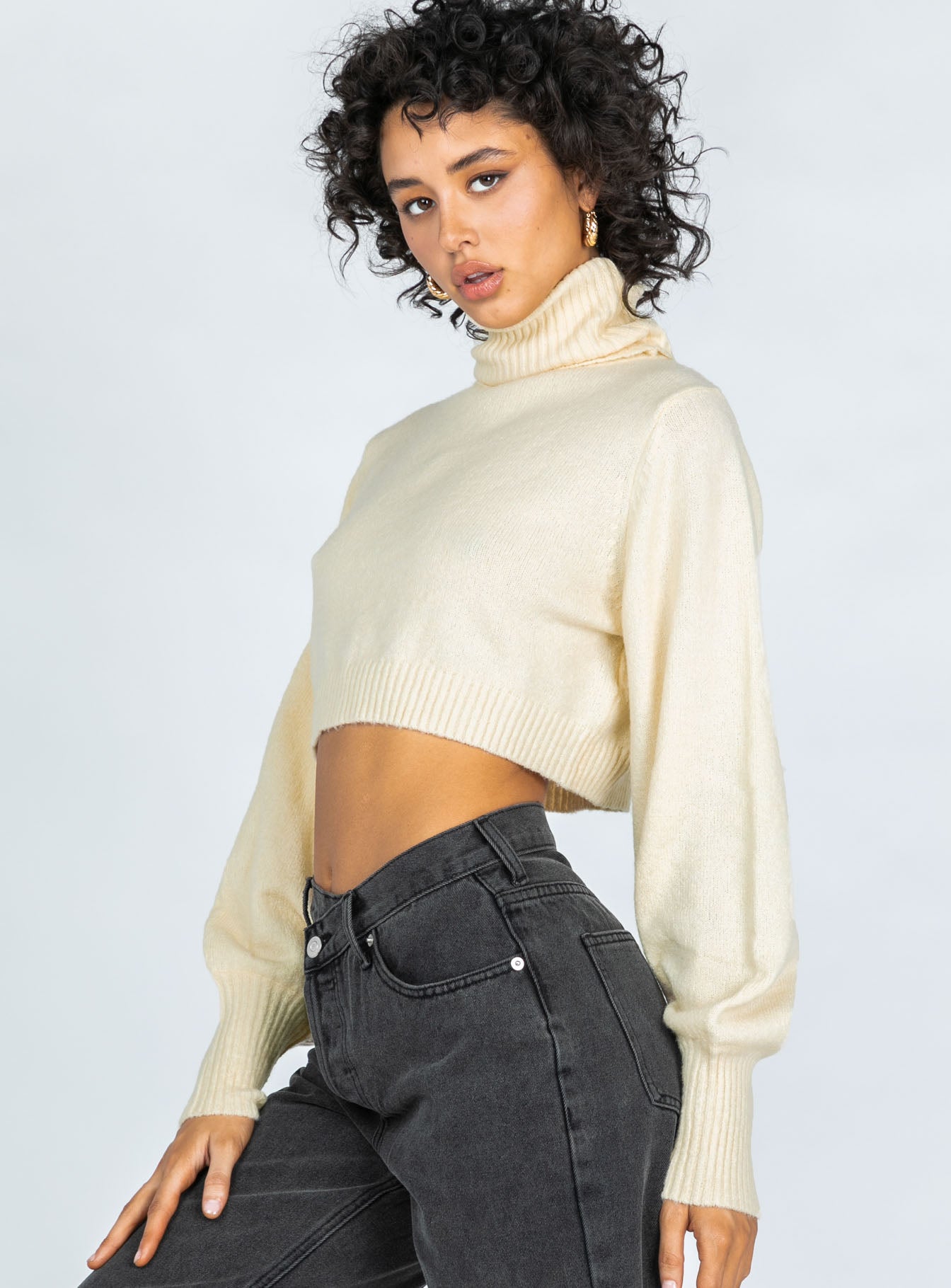 Zahara Cropped Turtleneck Sweater Cream - Image 5