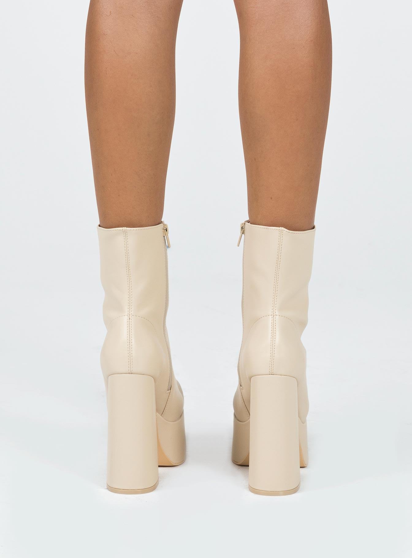 Garvie Platform Boots Cream - Image 4