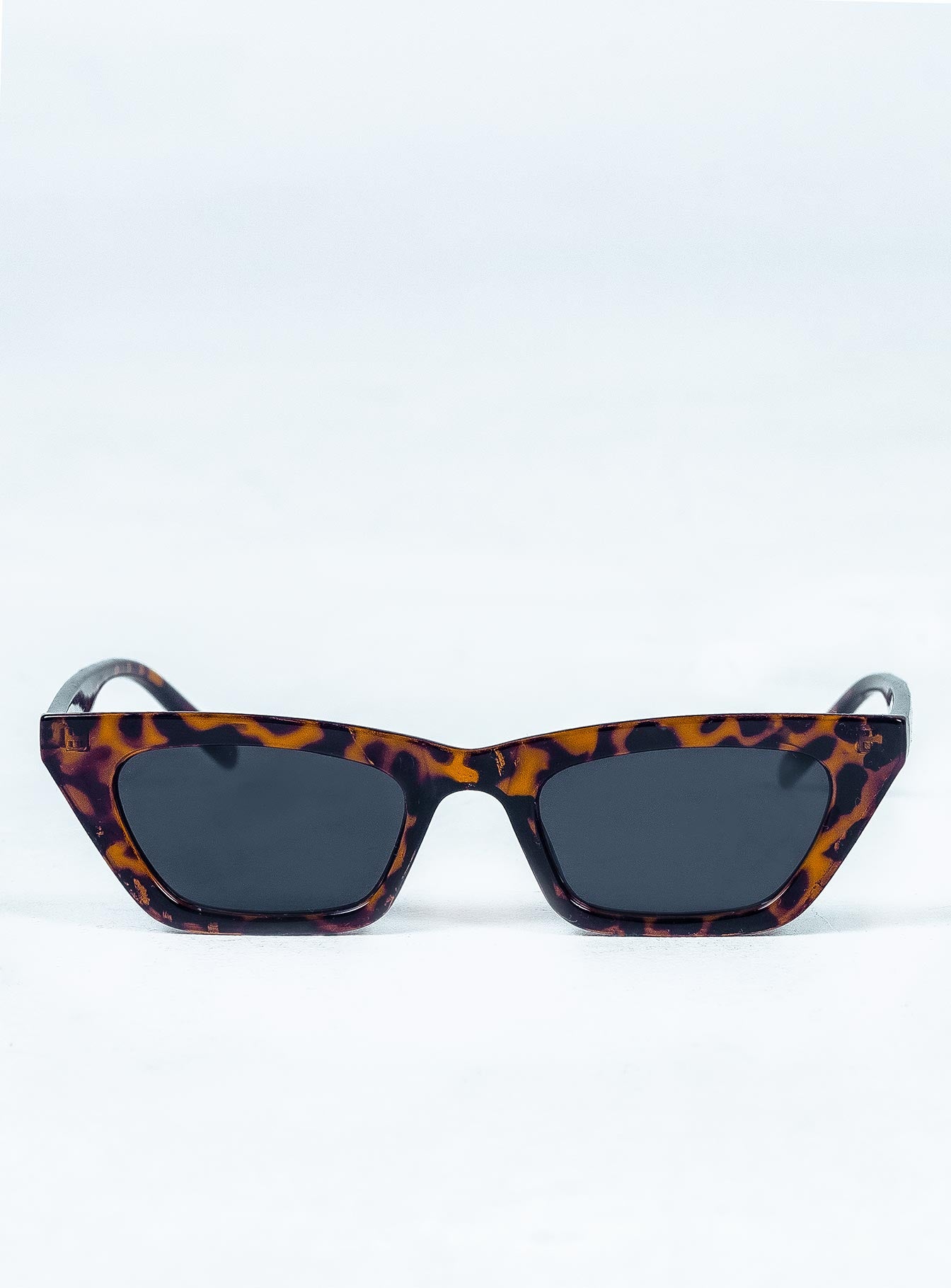 The Octavia Sunglasses Tort - Image 4