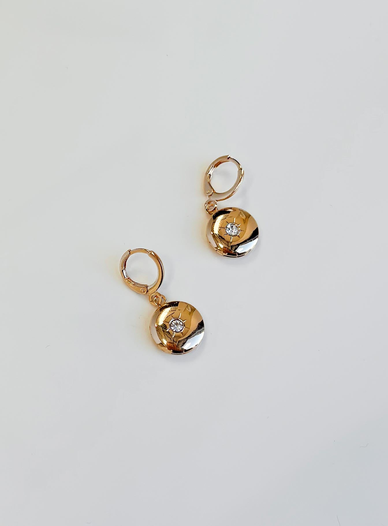 Kathryn Earrings Gold - Image 3